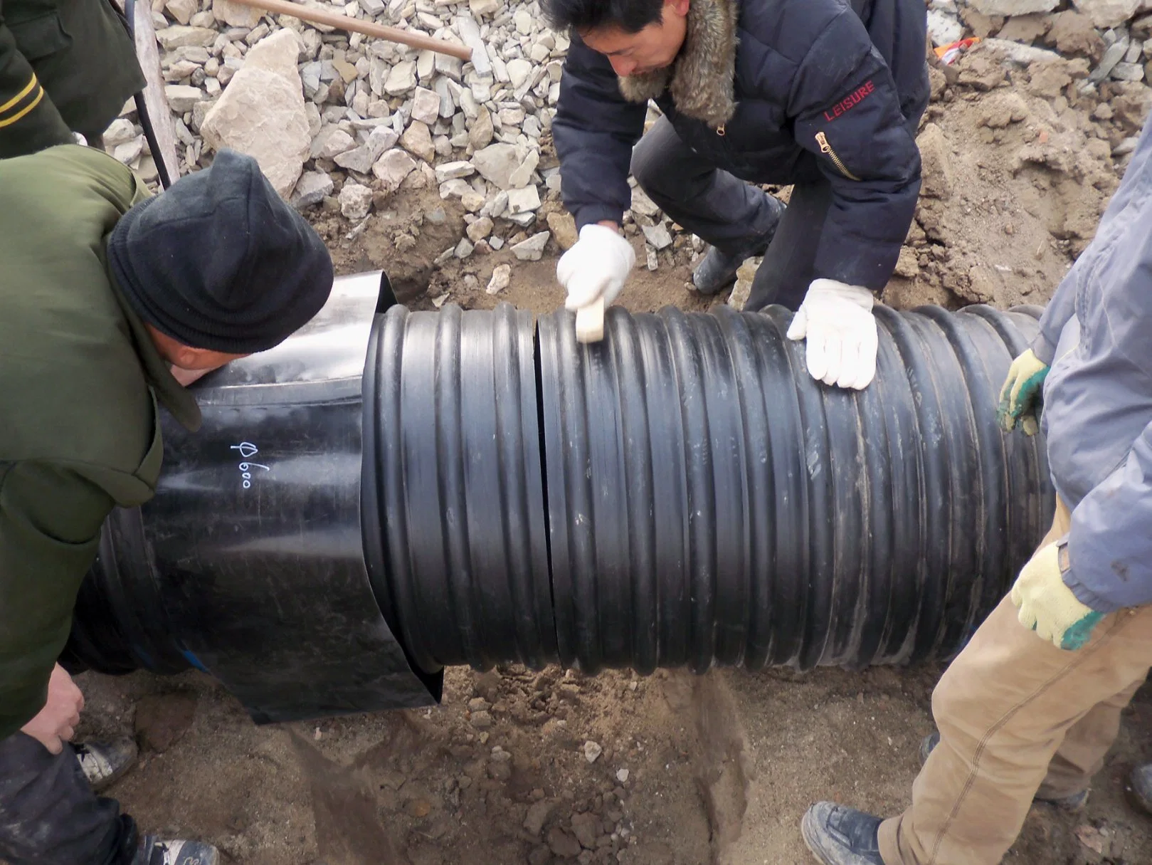 HDPE Plastic Manhole Metal Reinforced Corrugated Pipe Heat Shrinking Sleeve