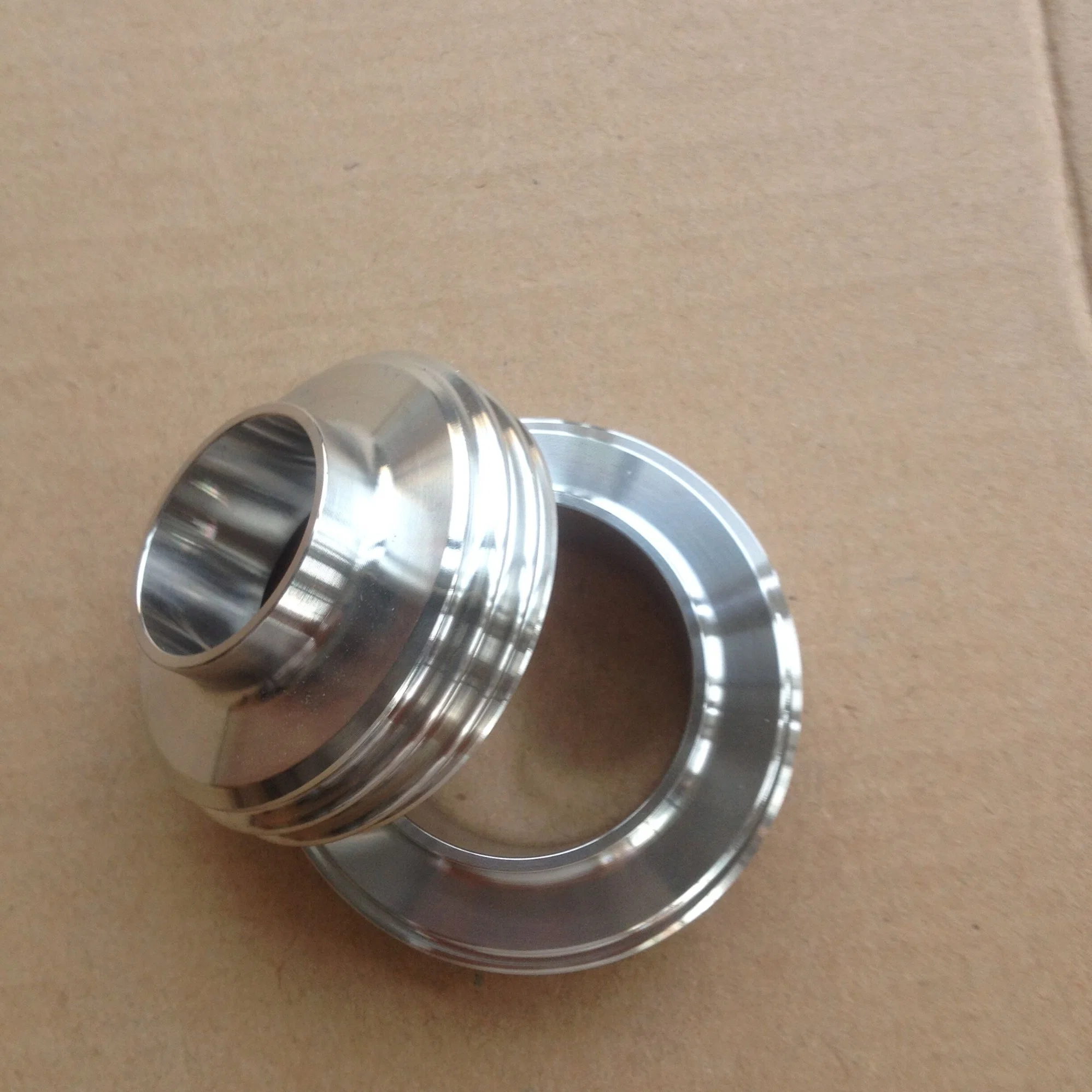 Stainless Steel 304/316L Pipe Fittings Tri-Clamp Cloud Head Sanitary SMS Union Parts