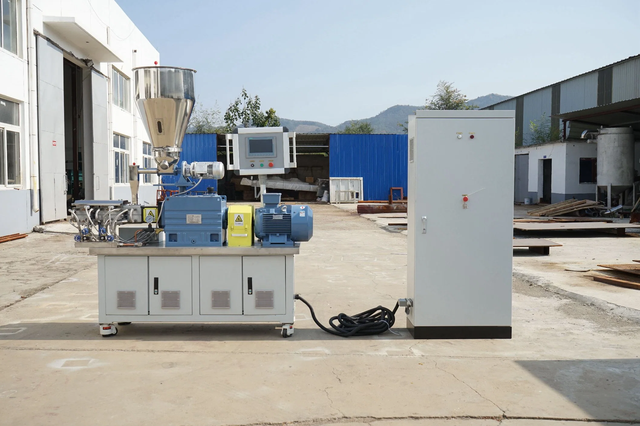 Powder Coating Twin-Screw Extruder/Extrusion Machine