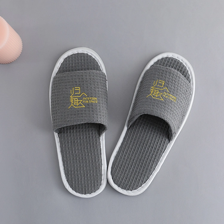 Chinese Supplier Hotel Disposable Amenity Black Cotton Waffle Slipper Open Toe Comfortable Hotel Slipper