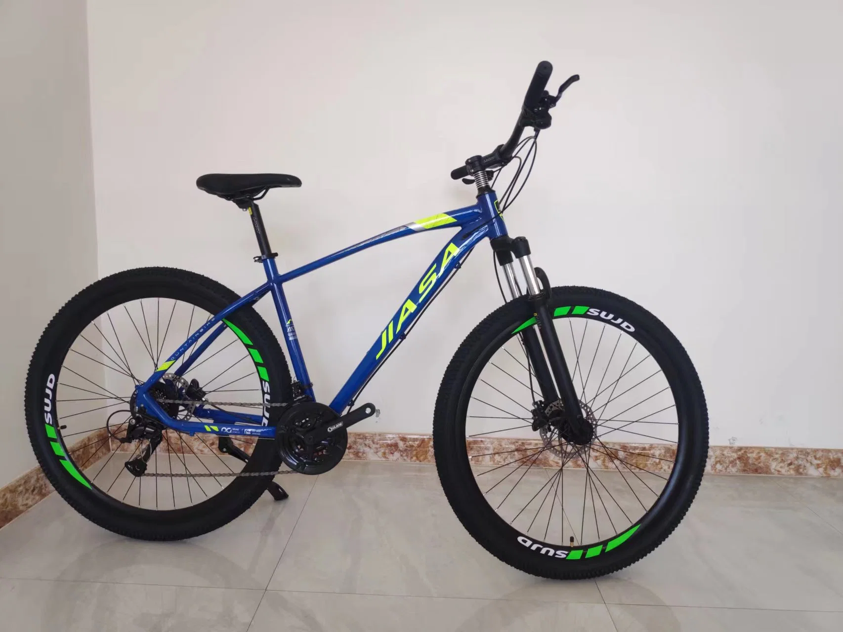 Bicicleta de montanha de 29 polegadas com 24 velocidades à venda/Quadro de liga de alumínio/Bicicleta de montanha para adultos.