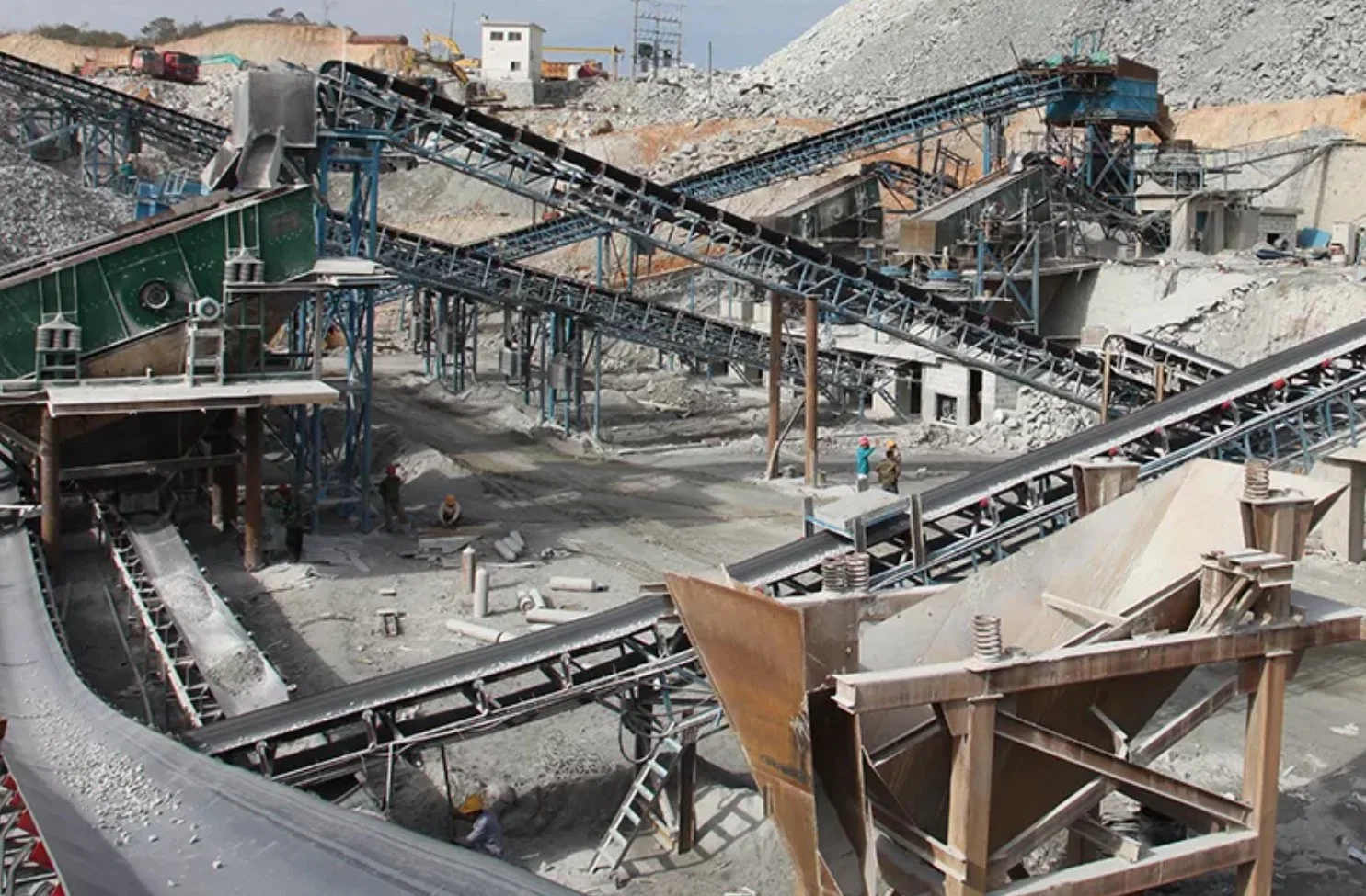 Installation de concassage d'agrégats Prix de l'usine de concasseur pour l'équipement minier.