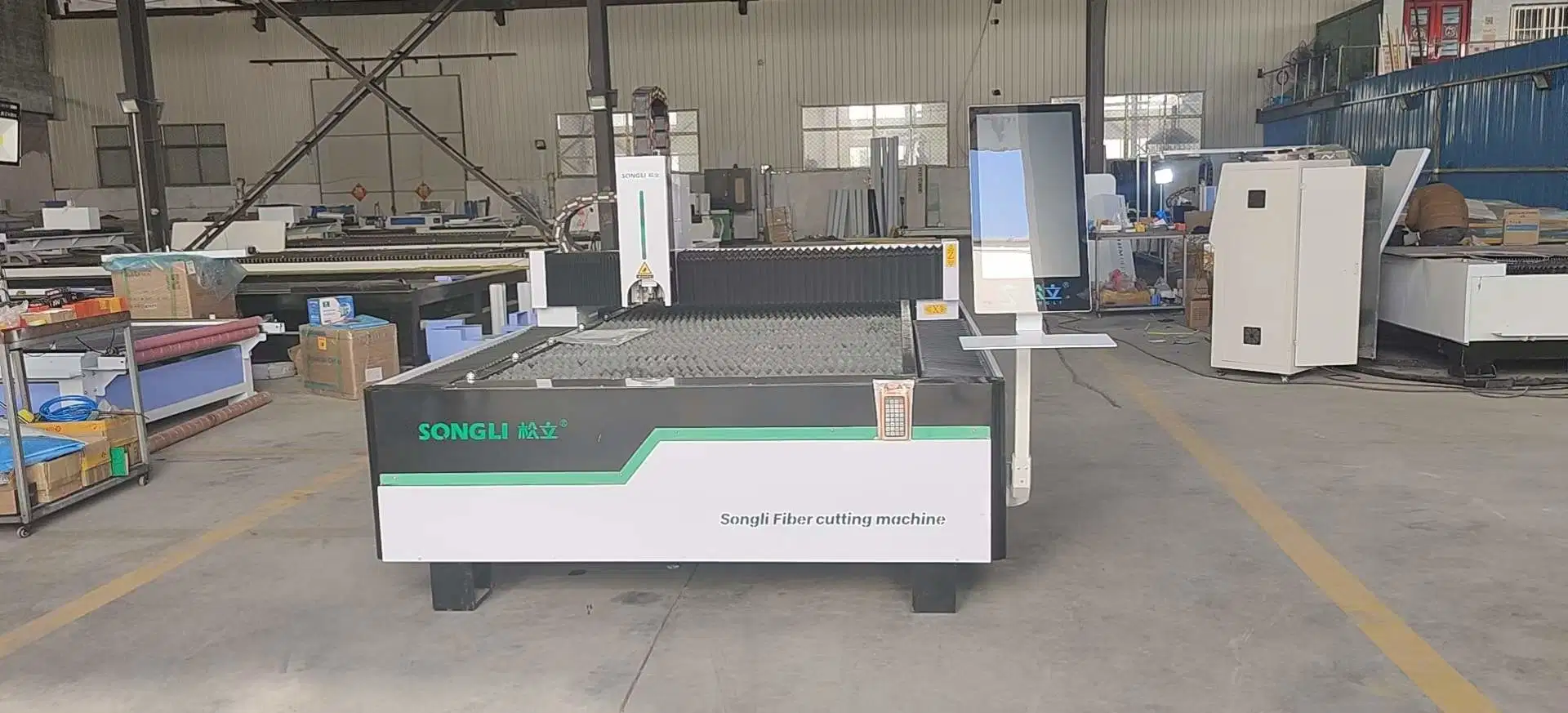 منتجات معرض التصنيع 1500 واط CNC المعادن ألياف الليزر آلة قطع سعر الأوراق المعدنية