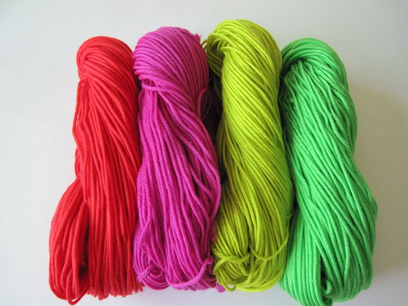 100 Dyed 2/28 Acrylic Knitting Yarn in Hank