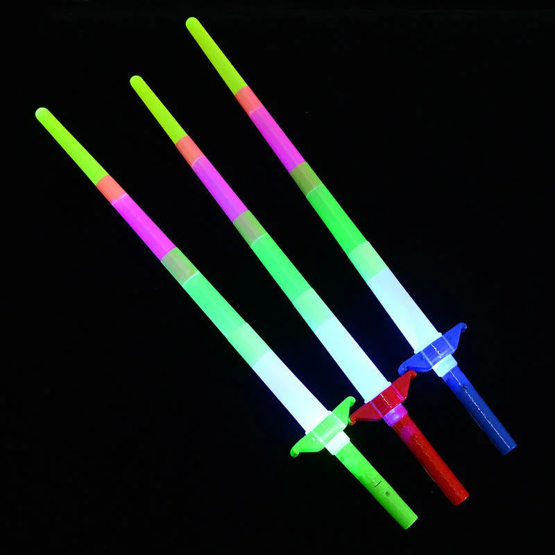 A Festa Multicolor de 27" com extensão de 4 secções oferece uma caneta de tinta de quatro secções Brinquedo intermitente LED Glow in Dark Light up Toys Swords