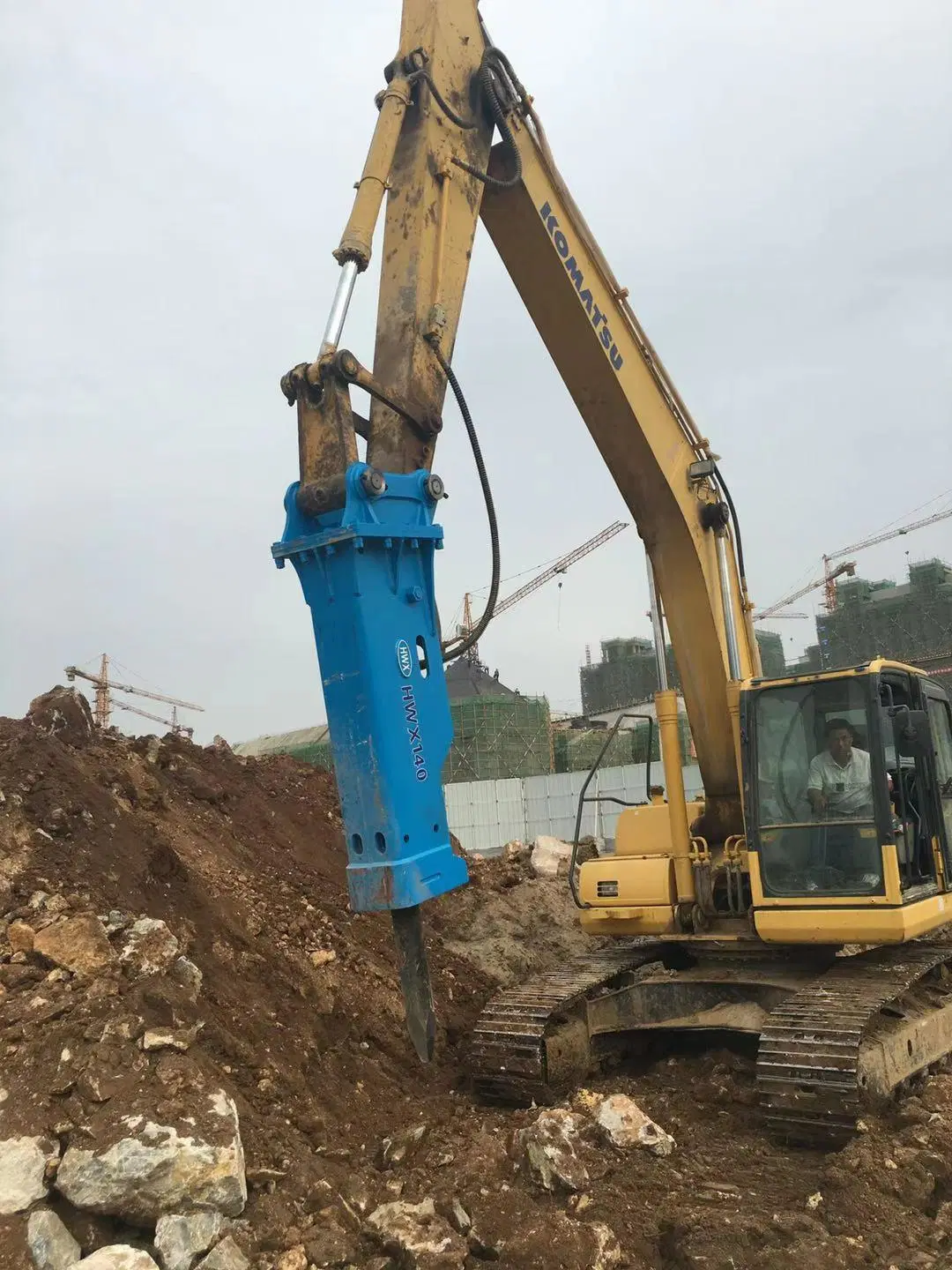 Construction Machinery Parts Hwx Sb81 Silent Hydraulic Hammer Power Concrete Rock Breaker for Excavator