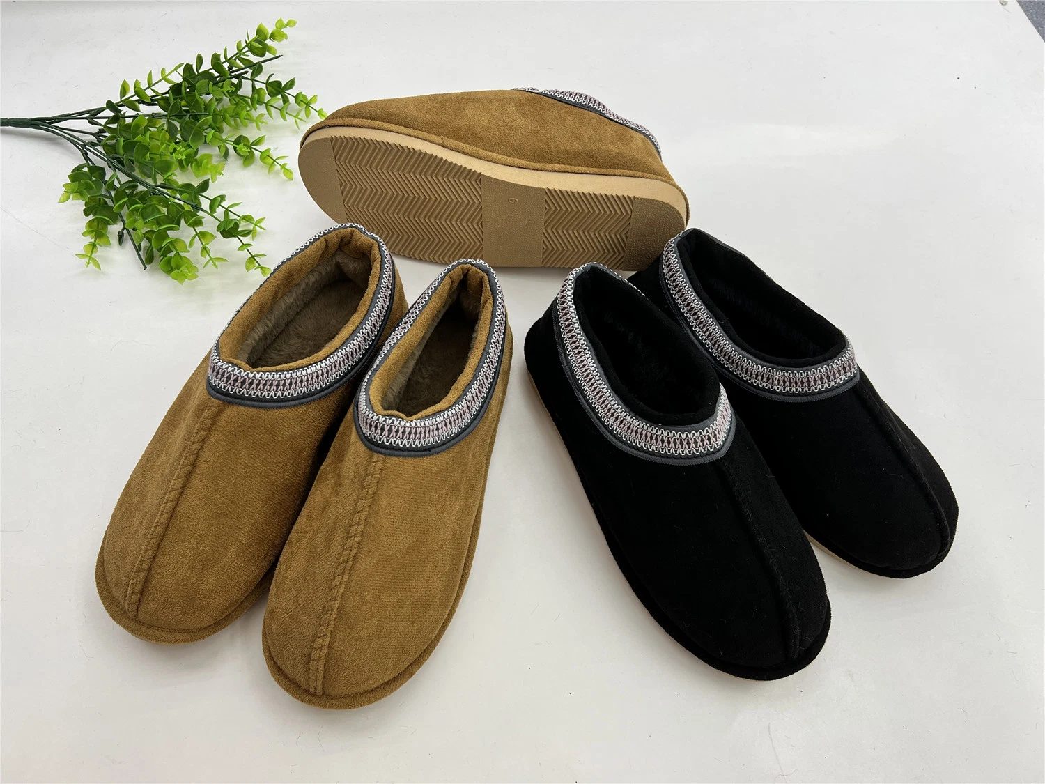 Factory Price Slipper for Men Fashion Fluffy Winter Warm Slippers Female Cartoon House Thick Bottom Slides Funny Shoes 40/41--44/45