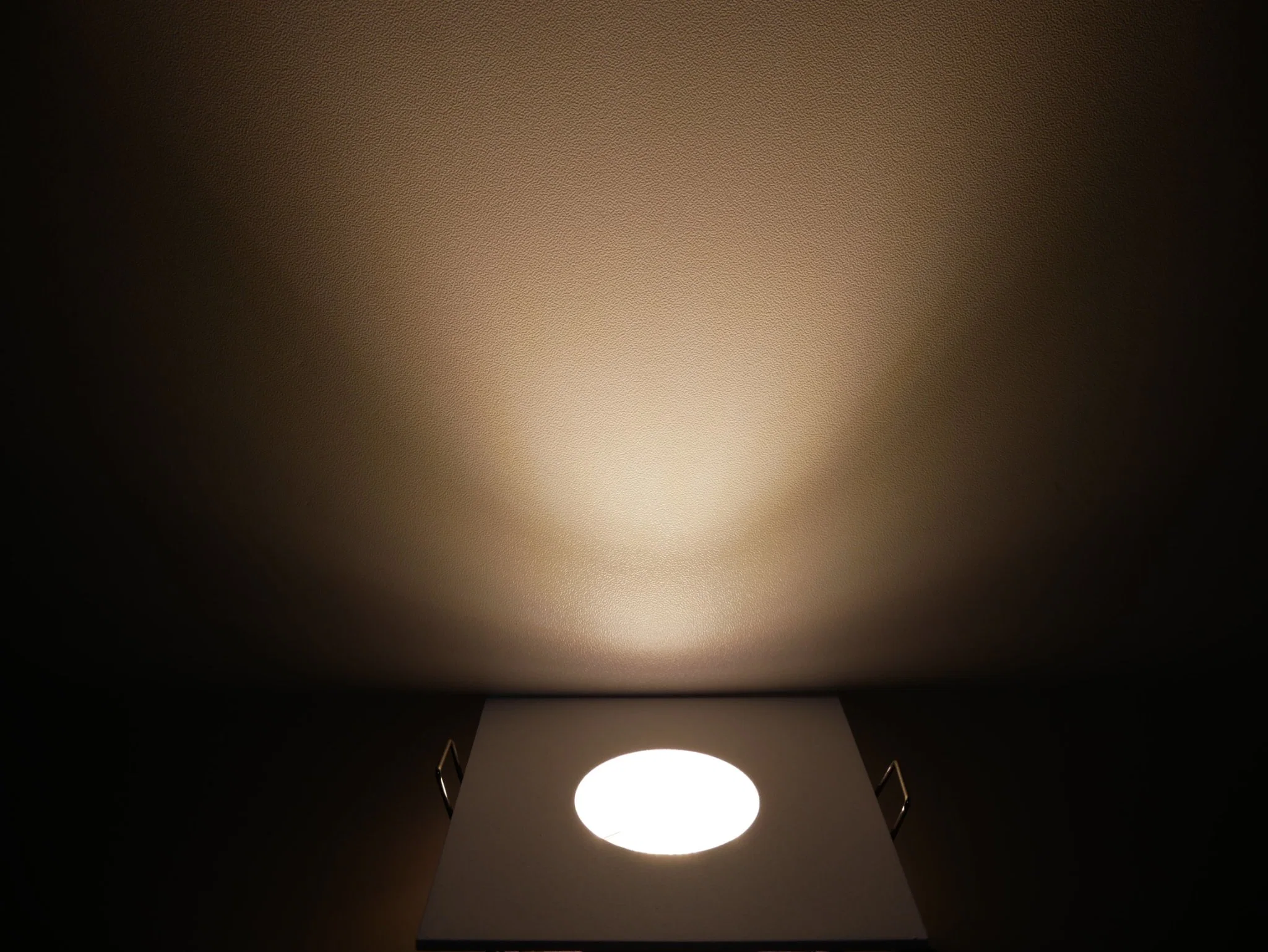 Luminaria empotrada cuadrada halógena LED de aluminio con trompeta MR16 GU10 Vivienda