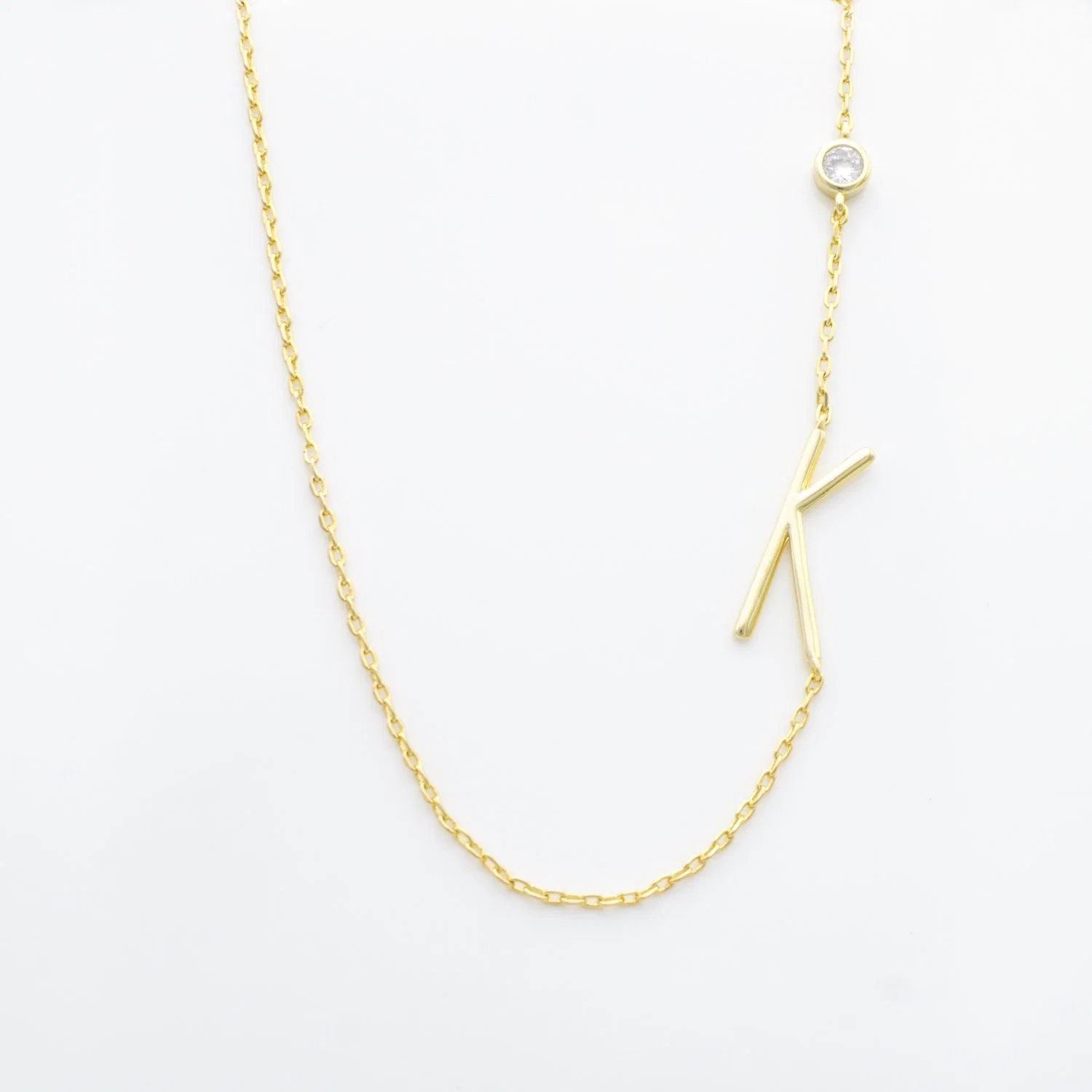 Personalizar Chapado en oro de la moda asequible simple S925 Joyería de Plata con la letra Collar K Accesorios