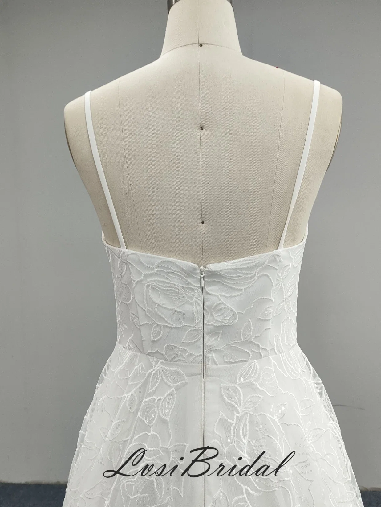 23019 Square Neckline and Spaghetti Straps Wedding Dress with Embroidery Lace A-Line Skirt Bridal Gown Dress with Long Train Dress 2023 New Collection