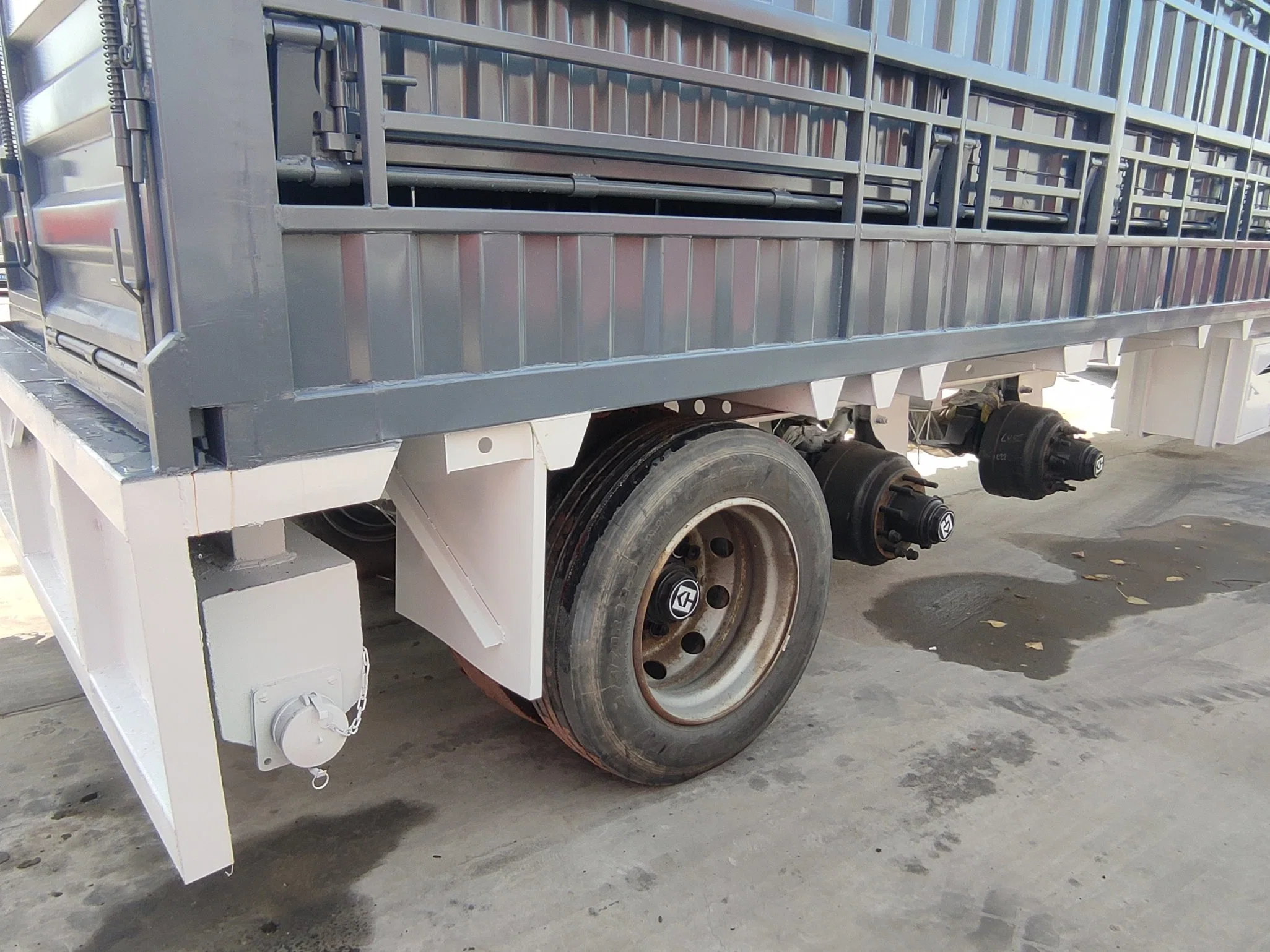 Anton Truck Trailers, Cargo Trucks, Livestock and Poultry