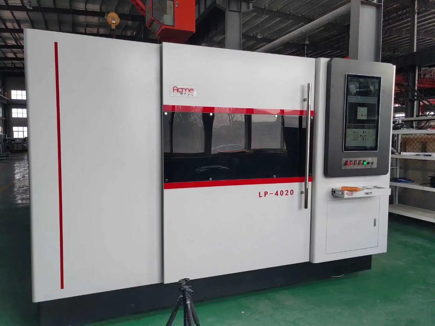 Full Cover Metal Plate Fiber Laser Cutting Machine 1kw 1.5kw 2kw 3kw