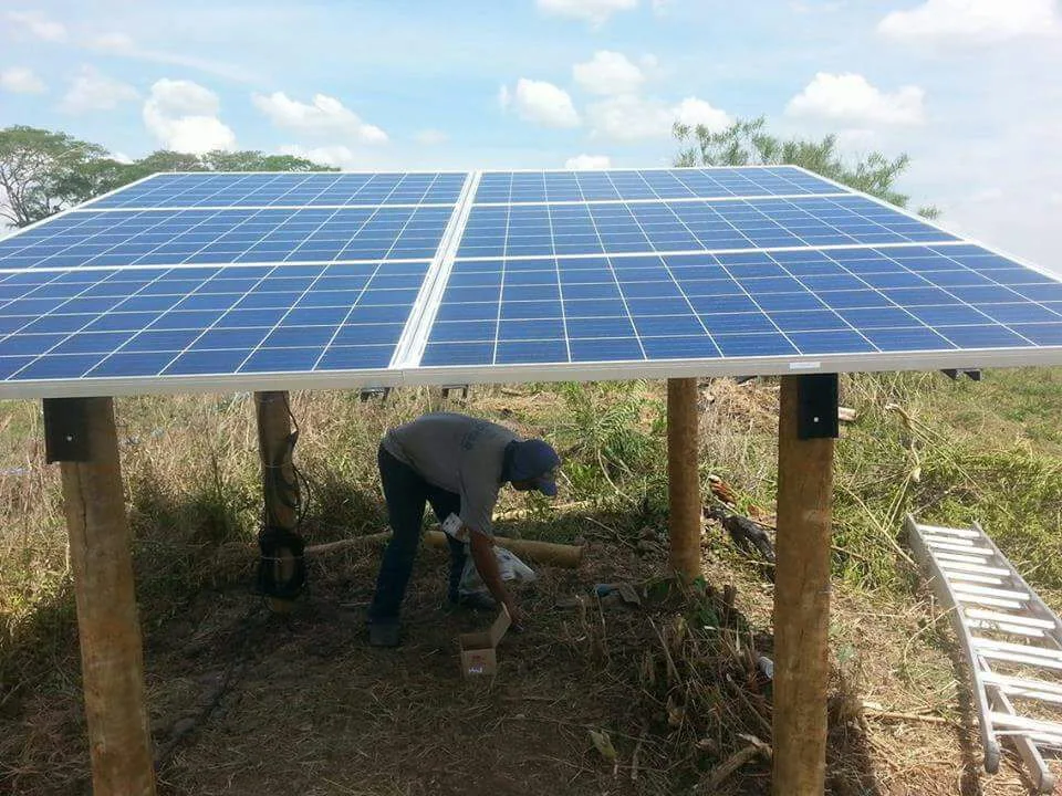 3 años de garantía de la bomba CC Solar Js3-1.3-50 la bomba de agua de pozo profundo