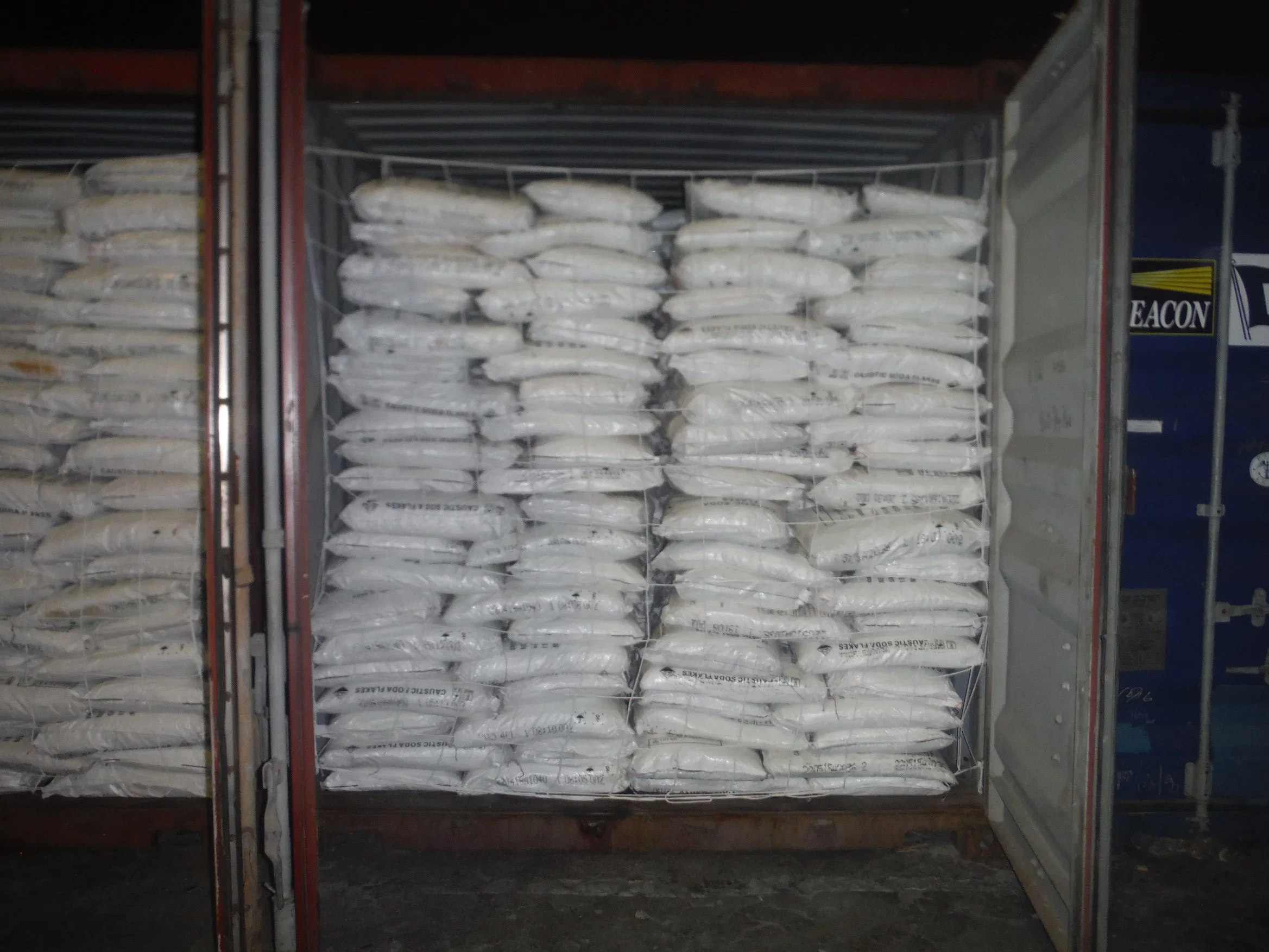 China Manufacturer Caustic Soda Flakes 1310-73-2