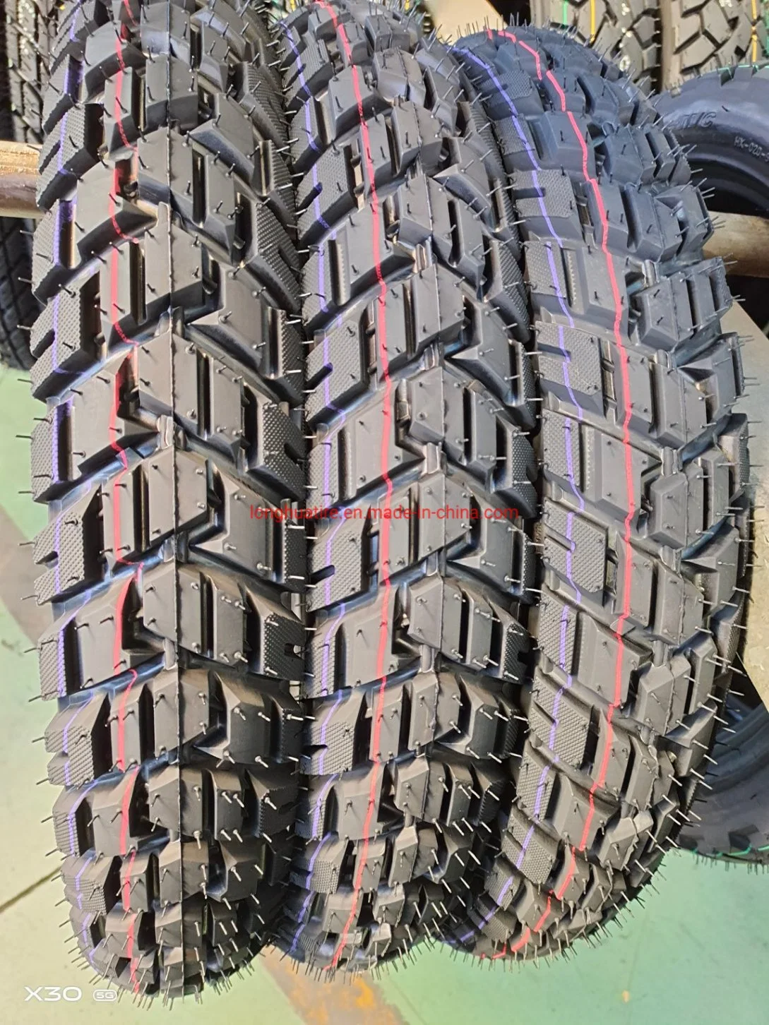 Kenya Moto Tyre and Tube with Top Quality (3.00-18)