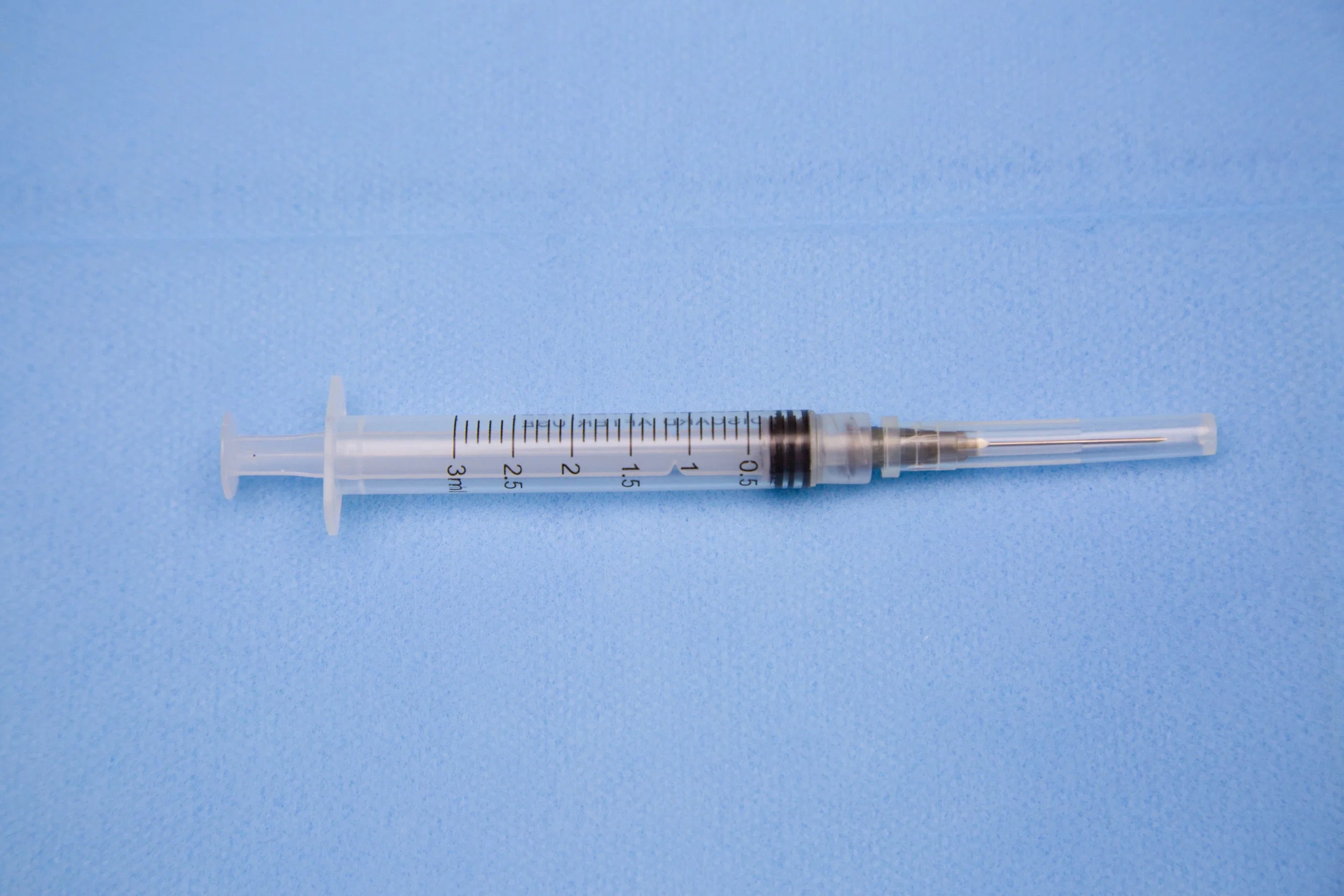 Hot Sale 3cc Syringe Sterile Luer Lock with Attached Needle