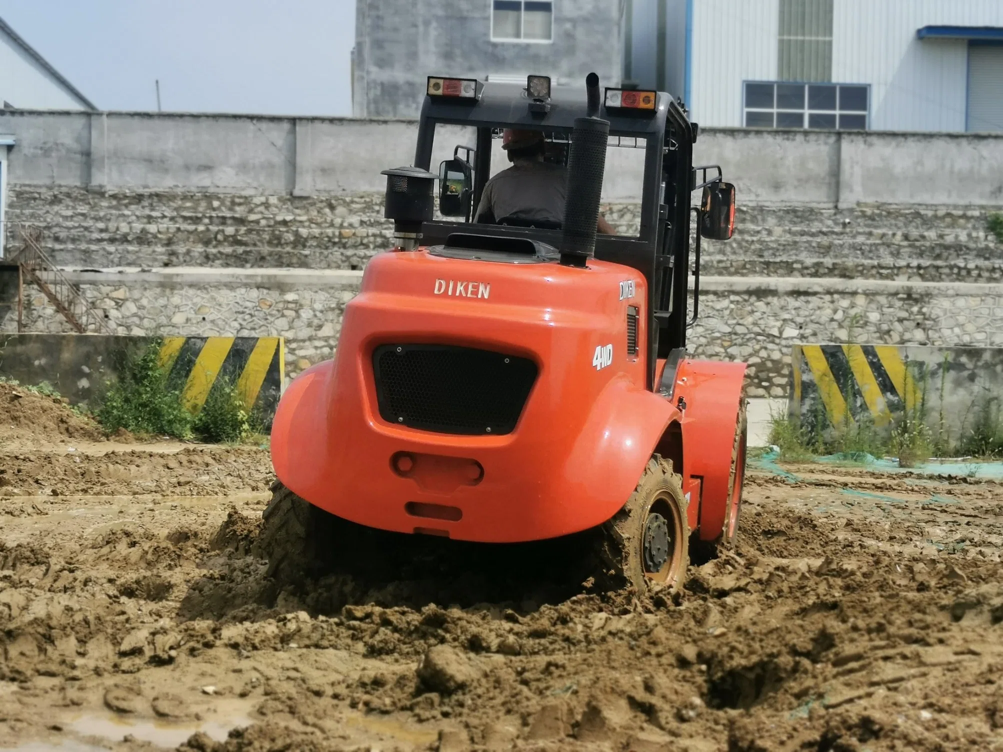 4 Ton 4X4 4WD Terreno Irregular Carro Máquina para Construção/Campo de Óleo