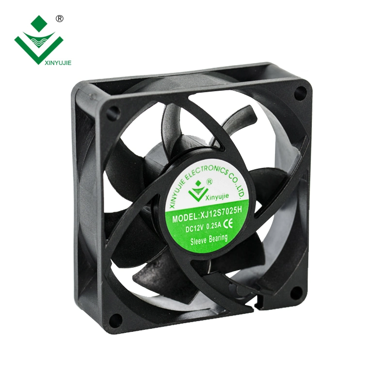 Xinyujie 7025 USB 7cm 12V IP68 24V faible bruit du ventilateur axial de l'onduleur CC sans balai avec couvercle de protection du ventilateur de refroidissement