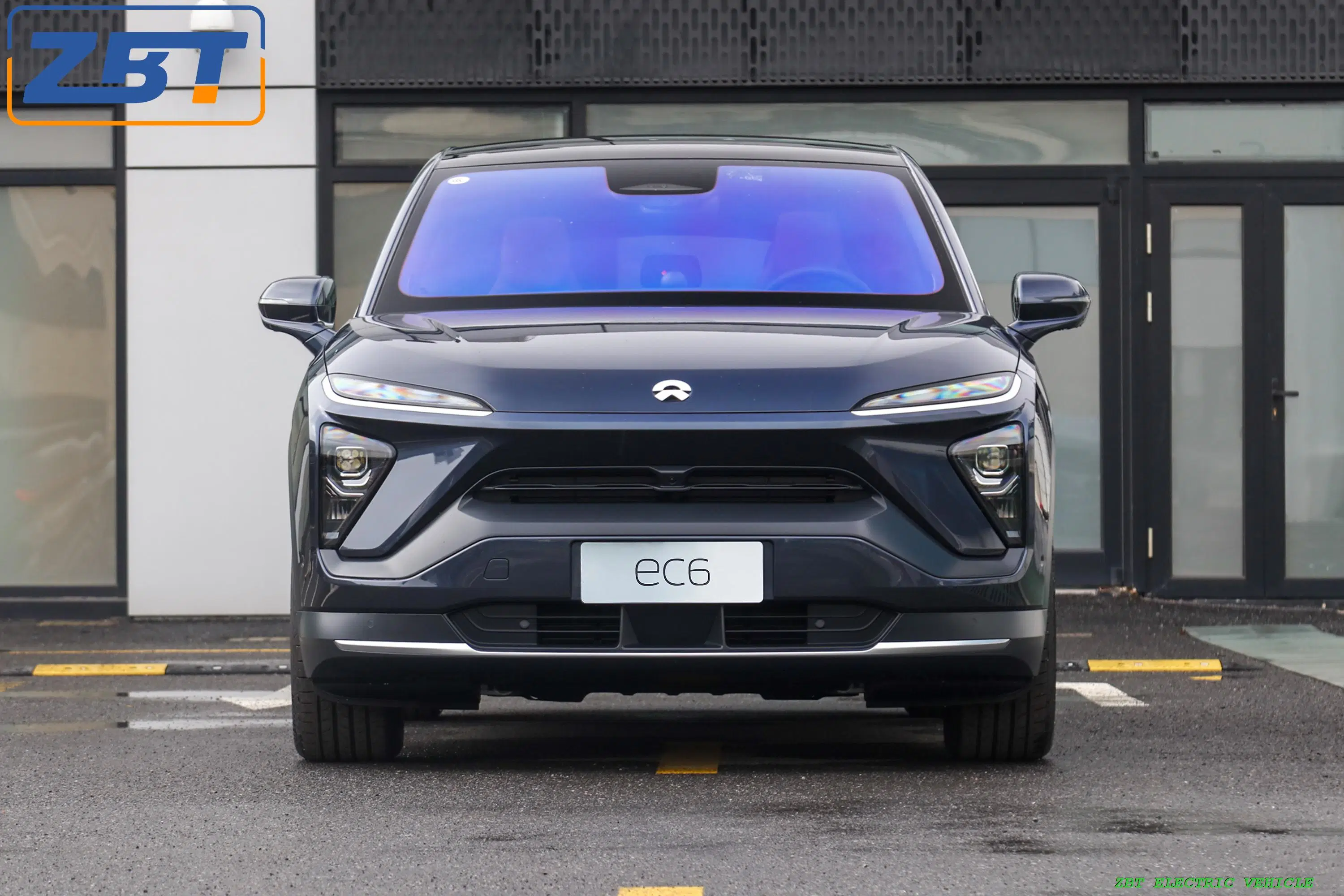 جهاز تنقية الهواء الأخضر EVS Ec6 Sport Performance SUV Nappa Aviation سيارة نيو Pure الكهربائية في المقصورة مع سقف متحرك بانورامي