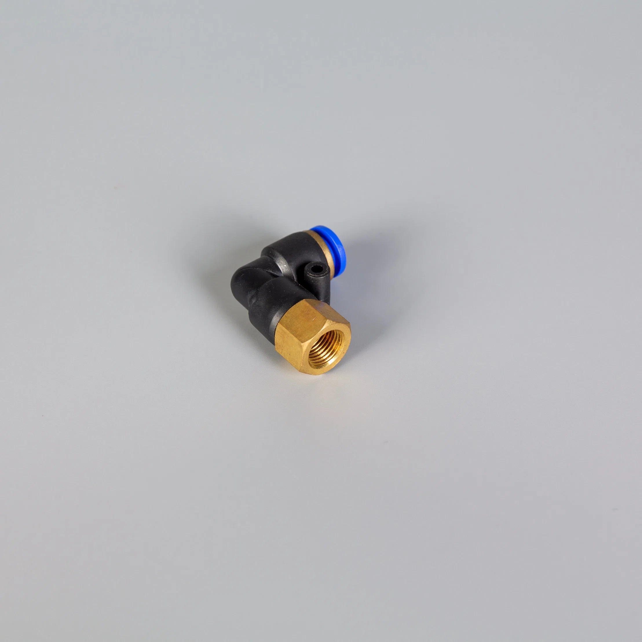 Universal de alta calidad de codo hembra conector neumático codo adaptador de manguera de aire conexiones neumáticas de plástico