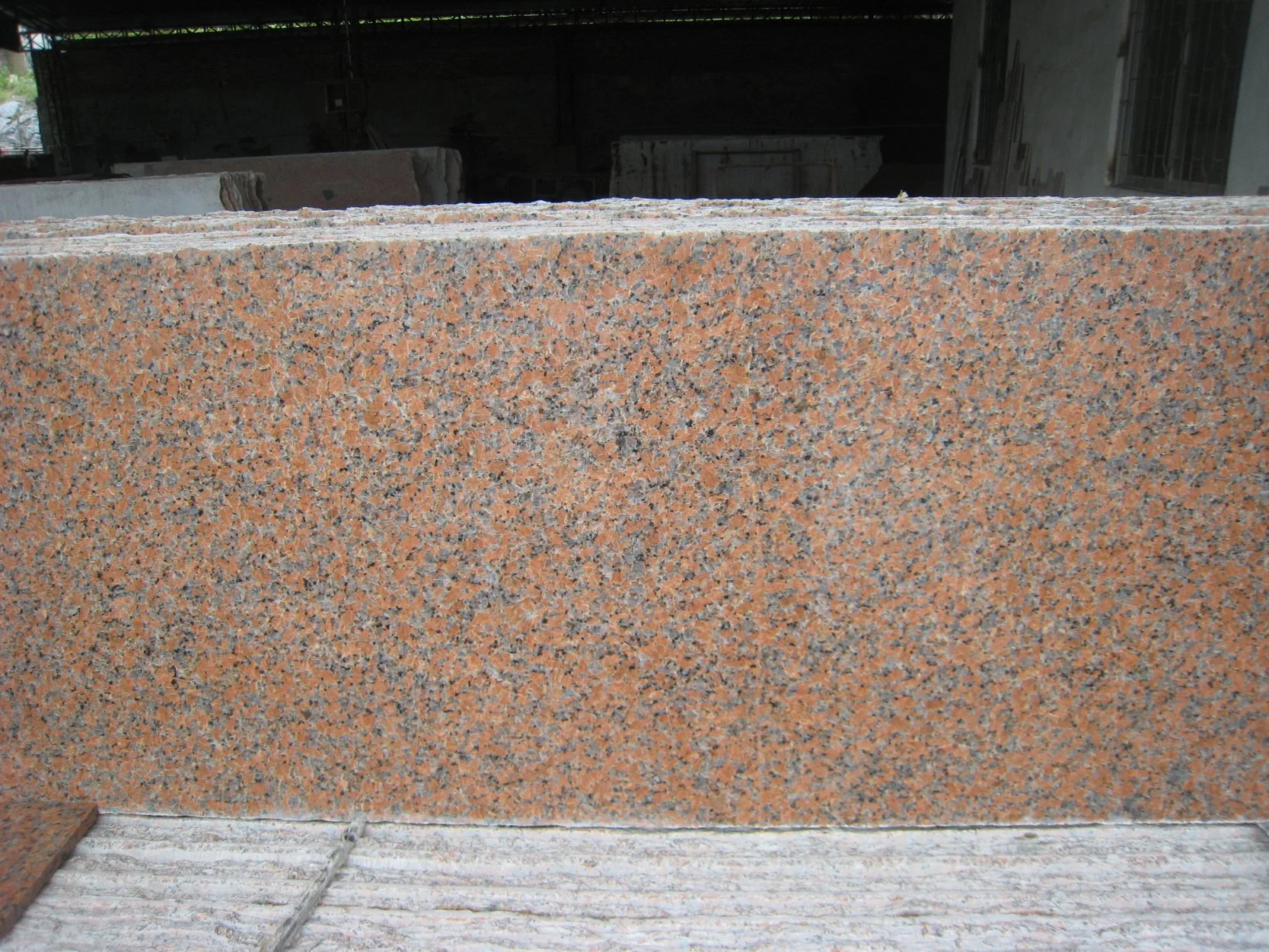 Natural Stone Black/Red/Grey/White/Pink/Blue/Brown Polished/Flamed G603/G654/G664/G602 Granite for Floor/Wall/Outdoor Slabs/Tile/Countertops/Stairs/Depot/Paver