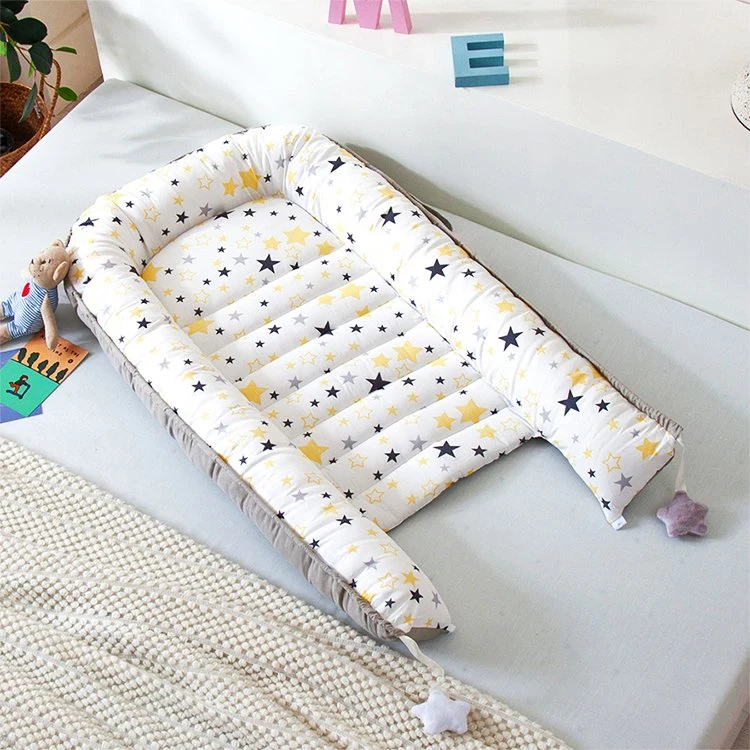 Baby Foldable Crib Cotton Sleeping Bed with Diaper