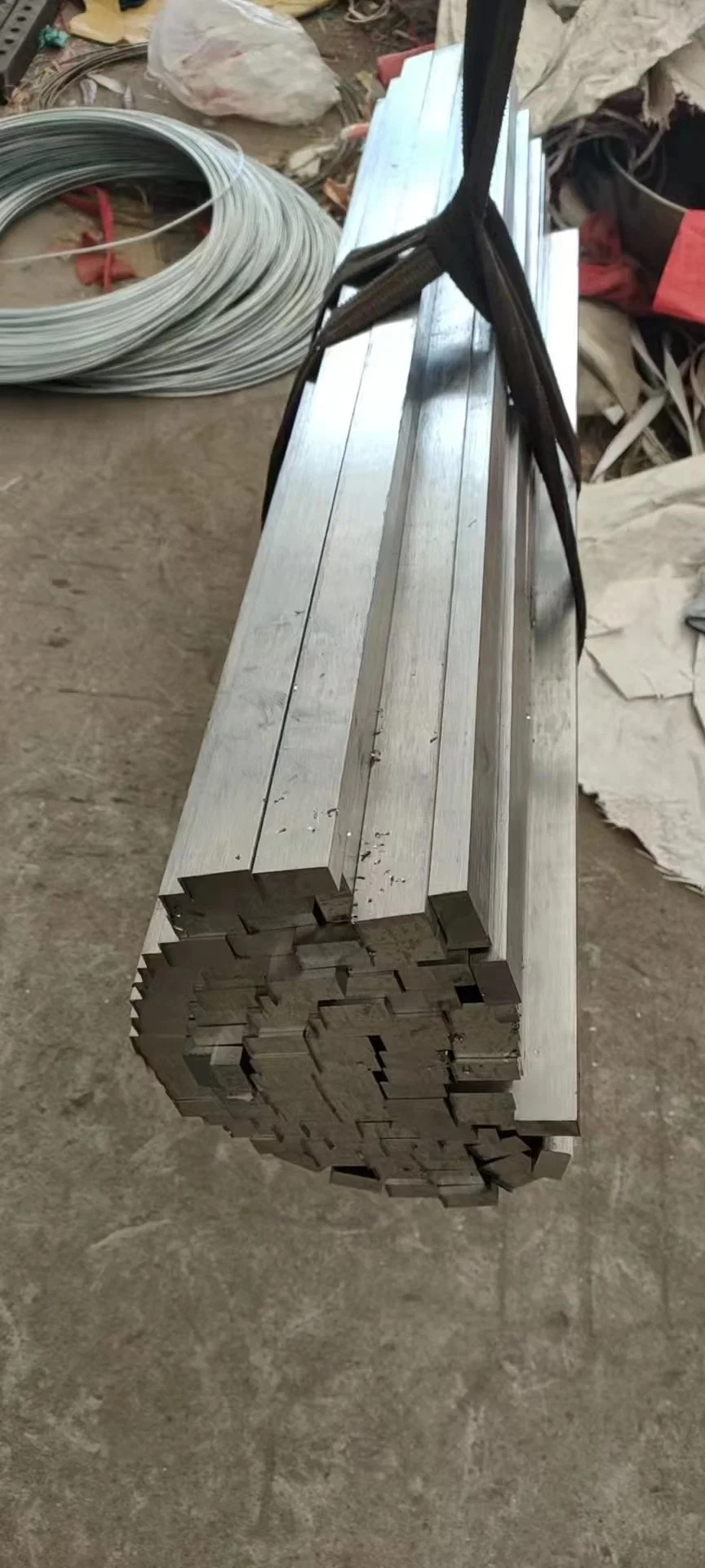 Dibujada en frío laminados en caliente/redondo de acero inoxidable ASTM304 /Flat/cuadrado/Ángulo/Barra de canales de forma especial de perfil