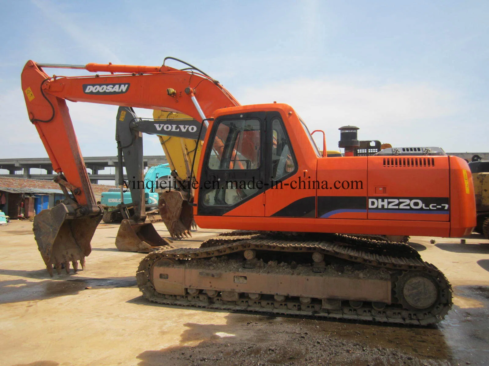 Used/Secondhand Doosan Dh220-7 Excavator Construction Machines