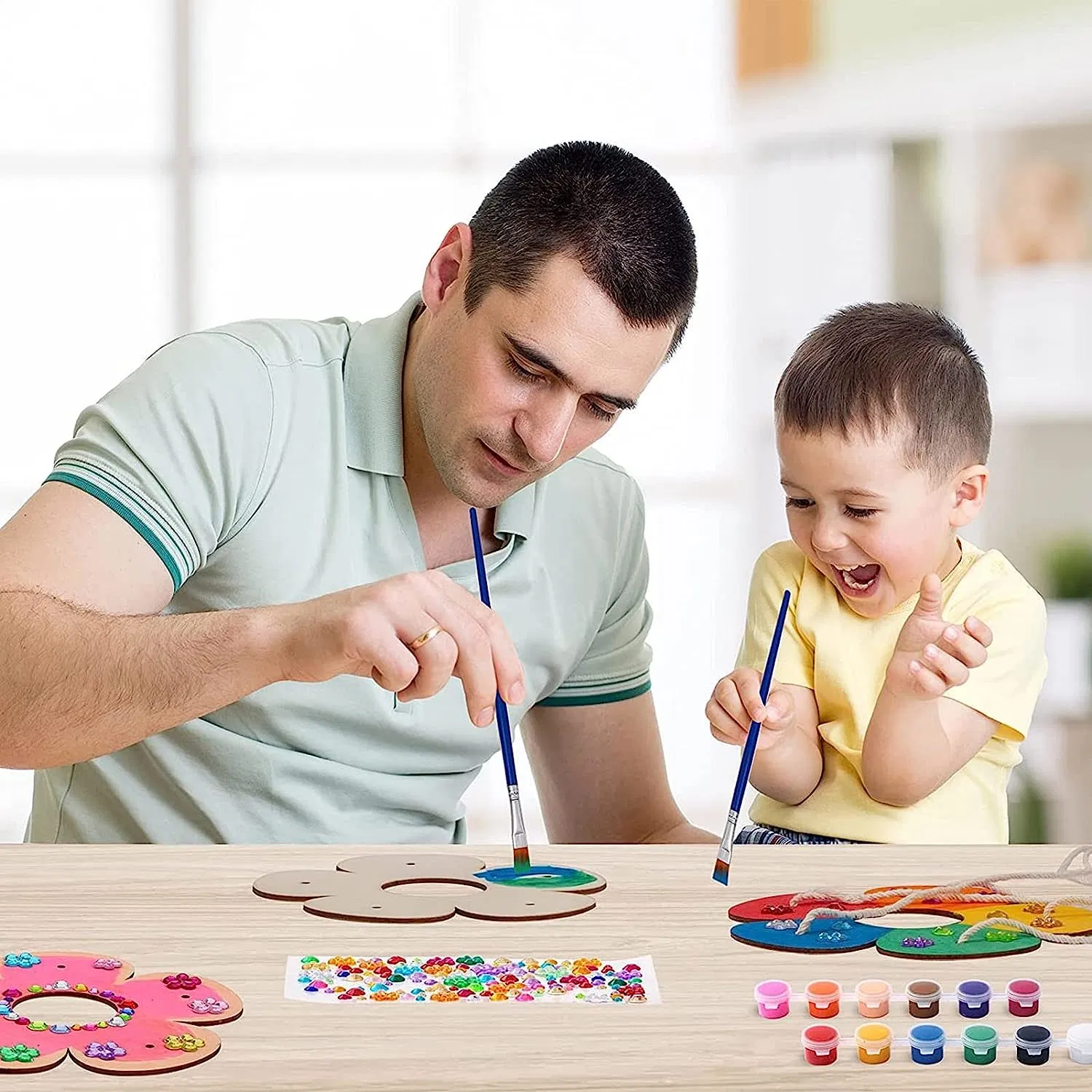 Alimentadores de aves de bricolaje de Artes y Oficios de los niños para el exterior