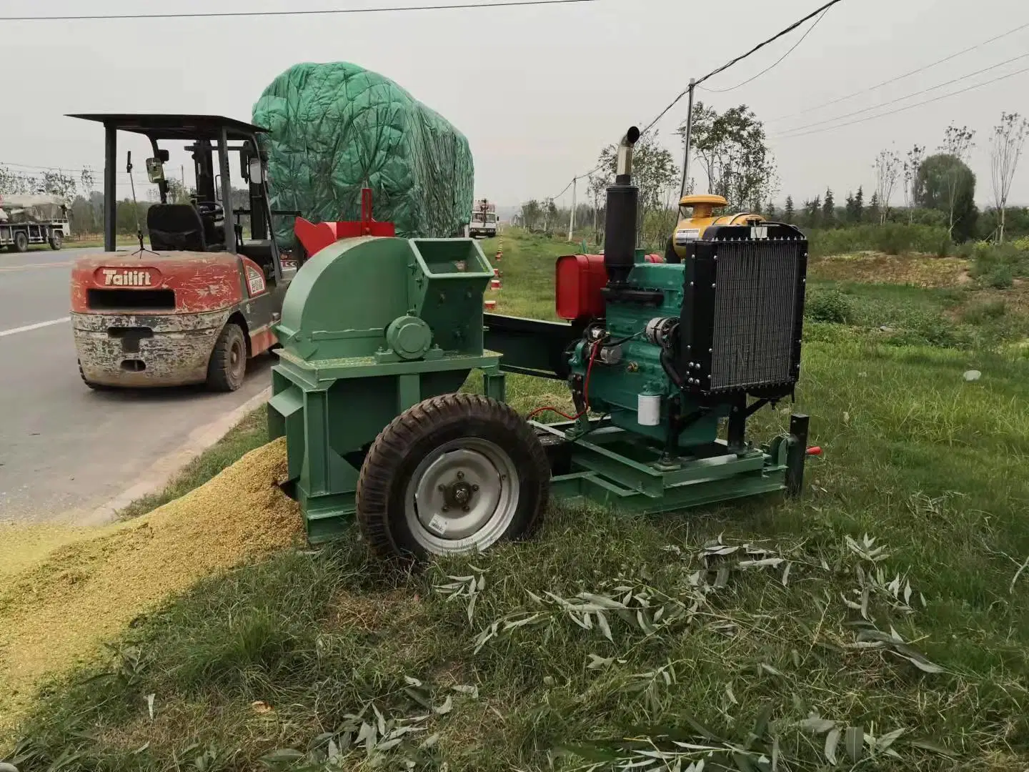 Small Diesel Engine Wood Crusher Olive Wood Crusher