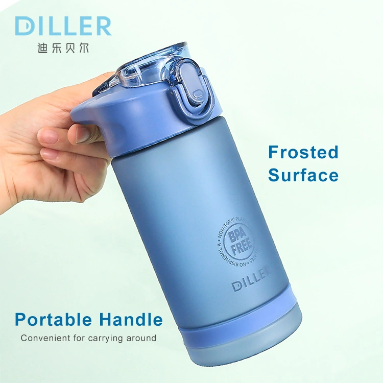 Kundenspezifischer Firmenzeichen-Großverkauf PlastikTritan Sport-Wasser-Flasche mit Stroh