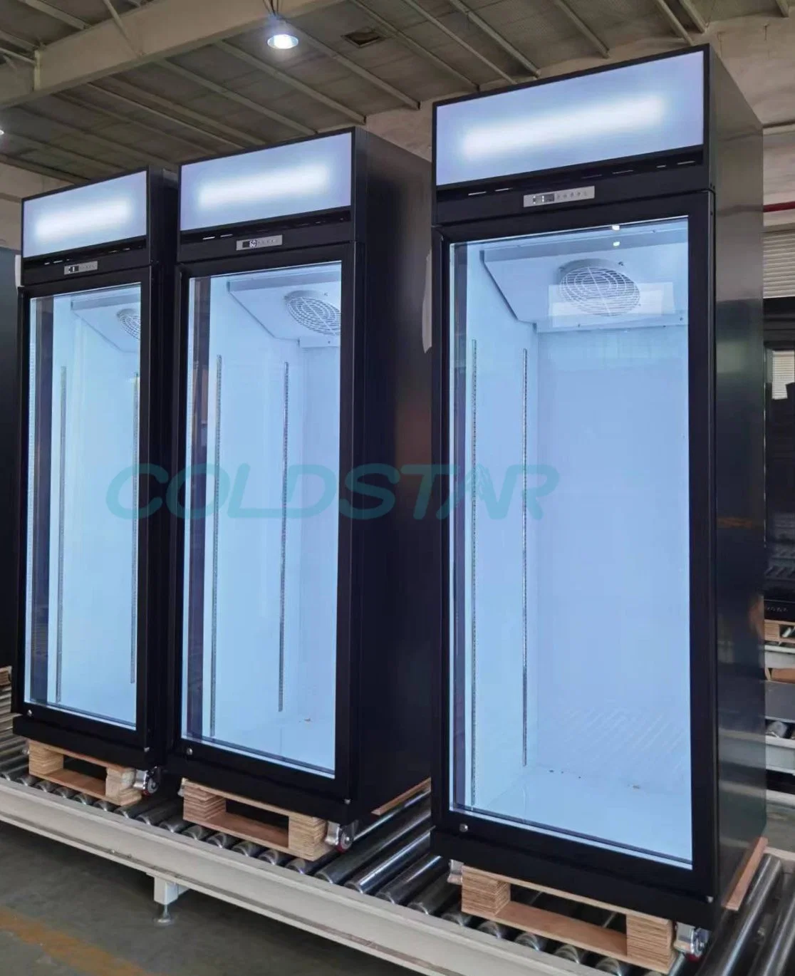 Refrigeradores e Freezers de Vidro Verticais de 500L com Porta Única para Pequenos Mercados.