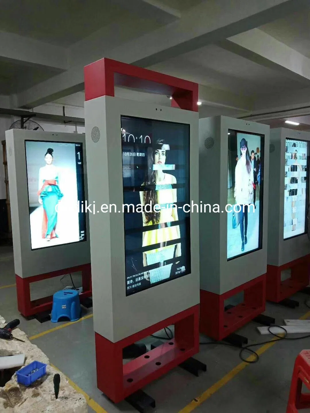 IP65 Waterproof 32/43/49/55/ Inch Outdoor Advertising Material Billboard for Kiosk Digital Signage