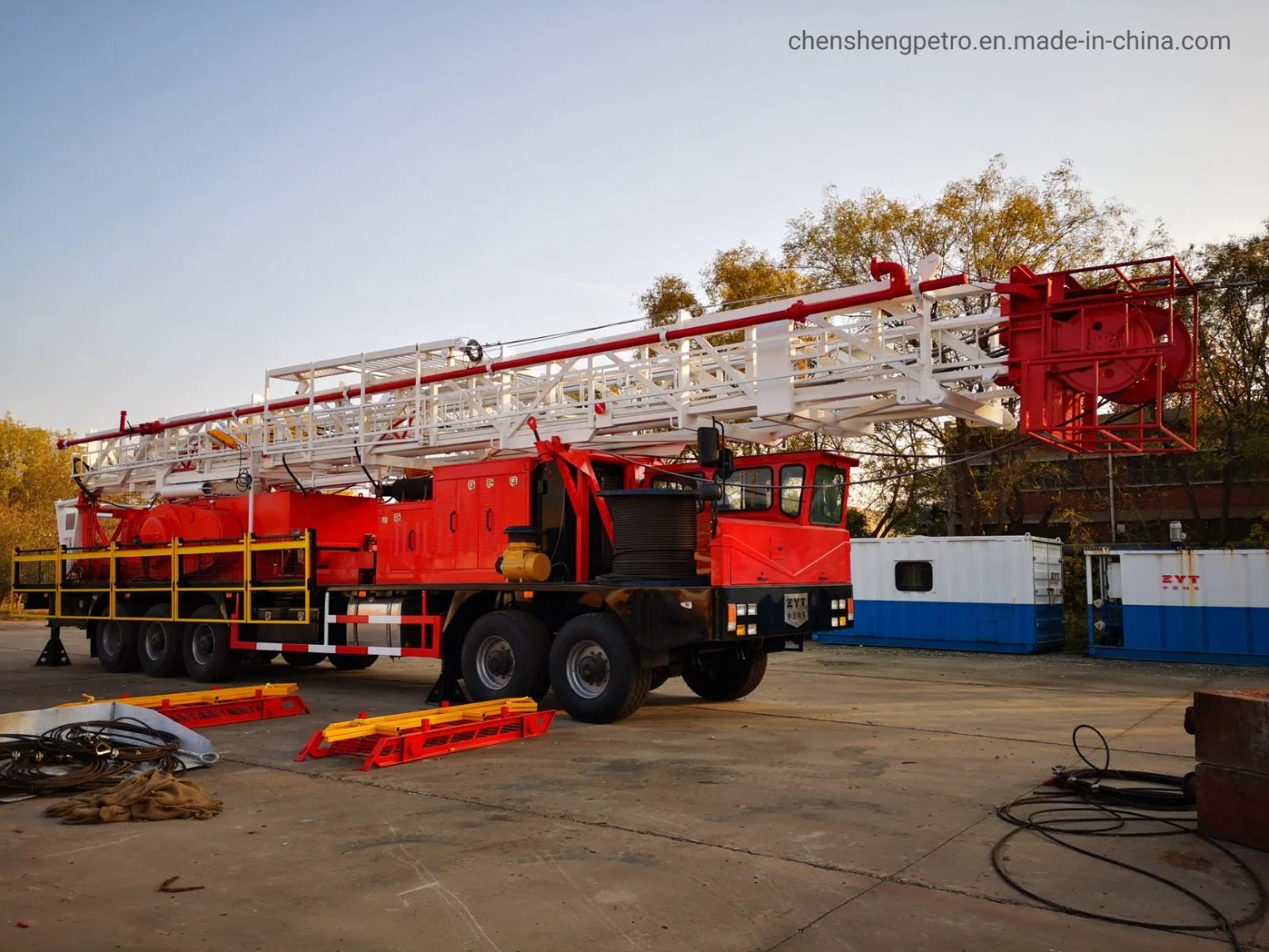 Self-Made Chassis API Xj550 Workover Rig Zj15 15000m110t Truck Mounted Drilling Rig Zyt Petroleum Sj for Repair Oil Well