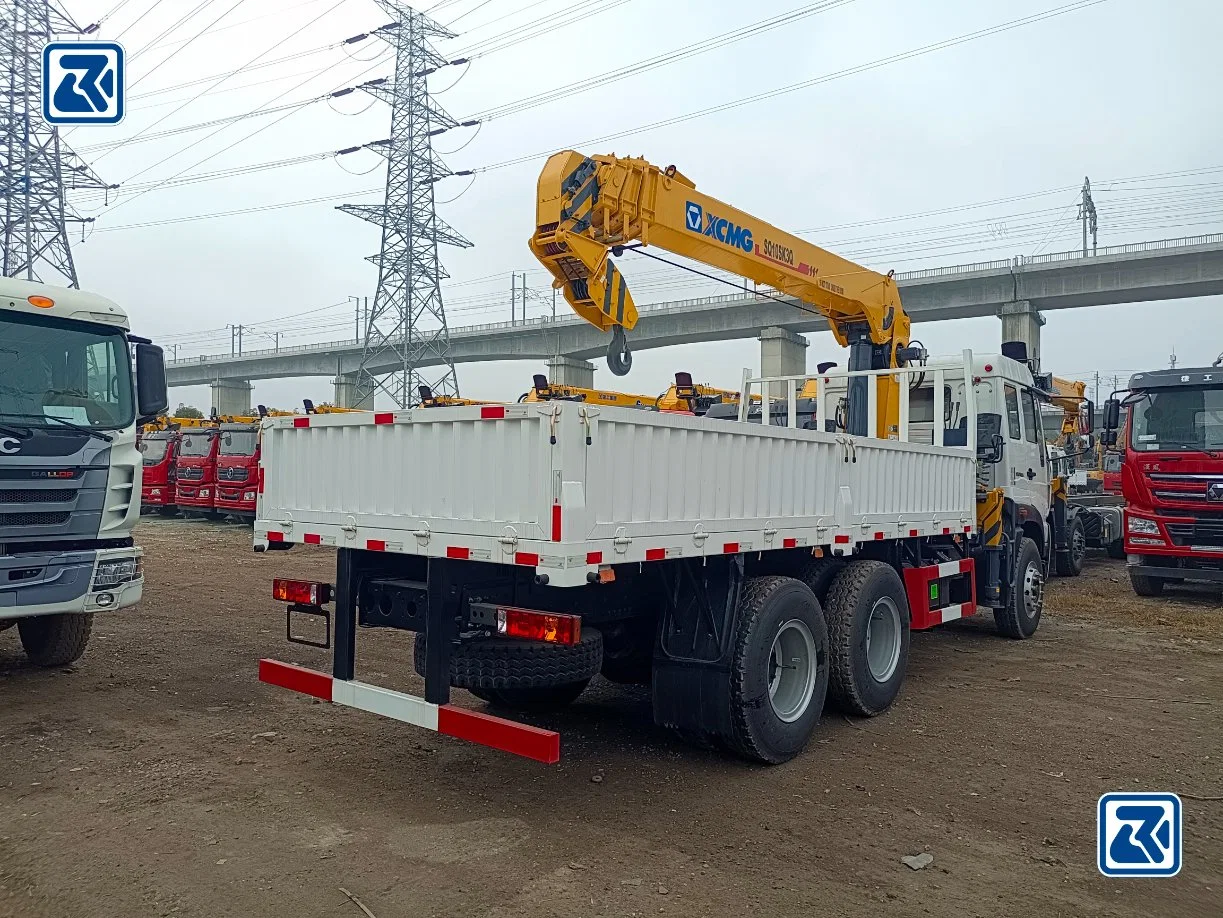 Sinotruk Ligero HOWO 4X2 de 8 toneladas para la venta de camiones grúa montada