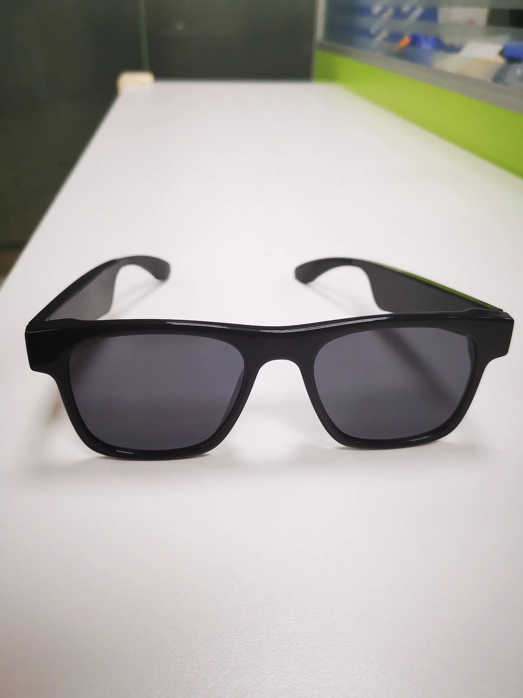 Wholesale/Supplier Rectangular Black Low Latency Audio Bluetooth Audio Sunglasses for Men and Women