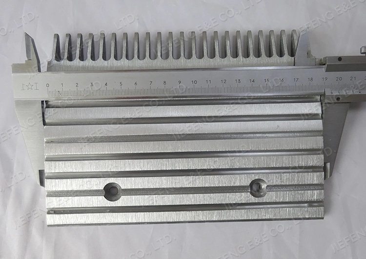 Go453D2 195*139mm Escalator Comb Plate Escalator Parts