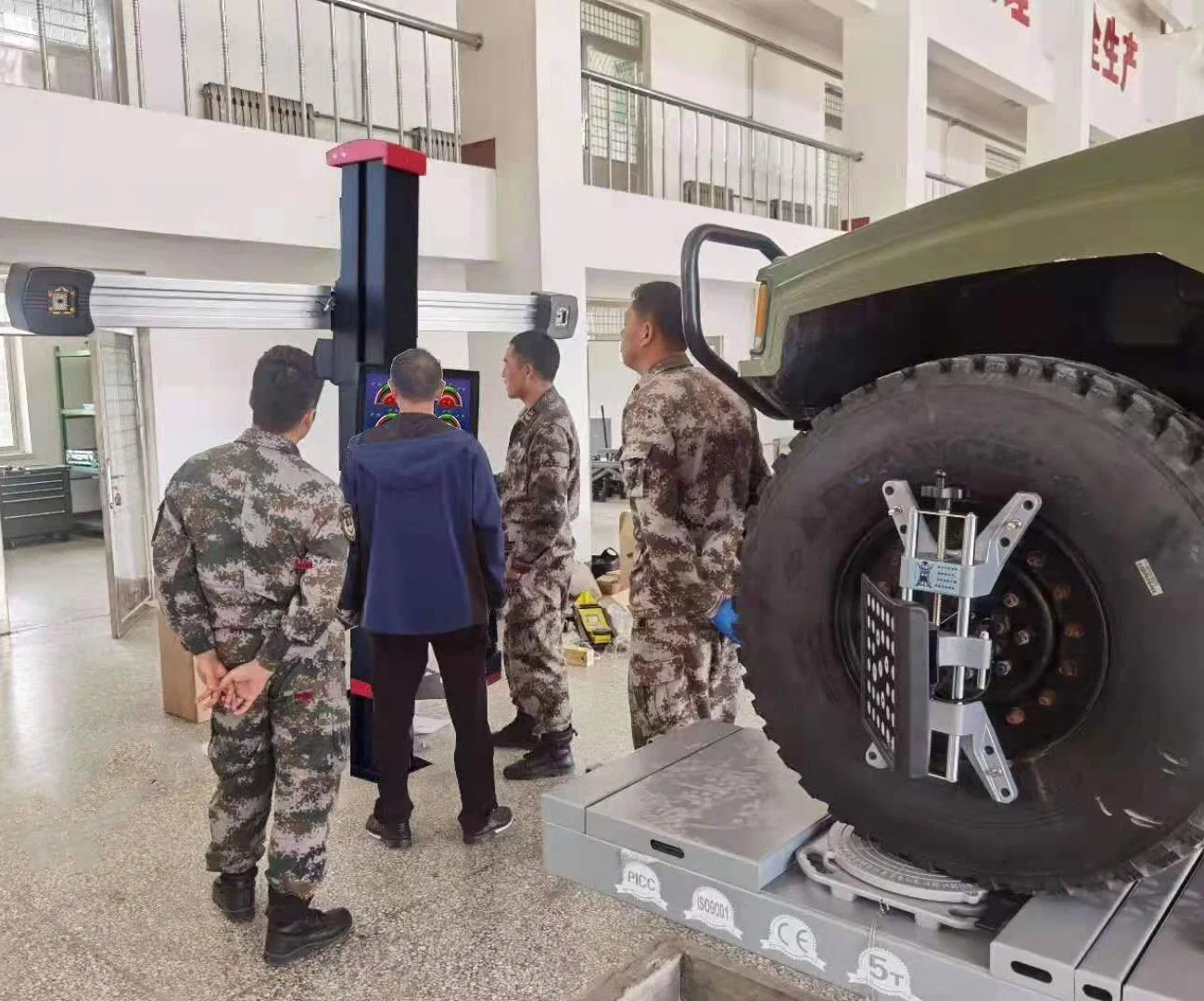 Alinhamento das rodas 3D do carro do equipamento combinado da garagem do carro do changer do pneu Ferramentas e máquina de manutenção automática de uma estação