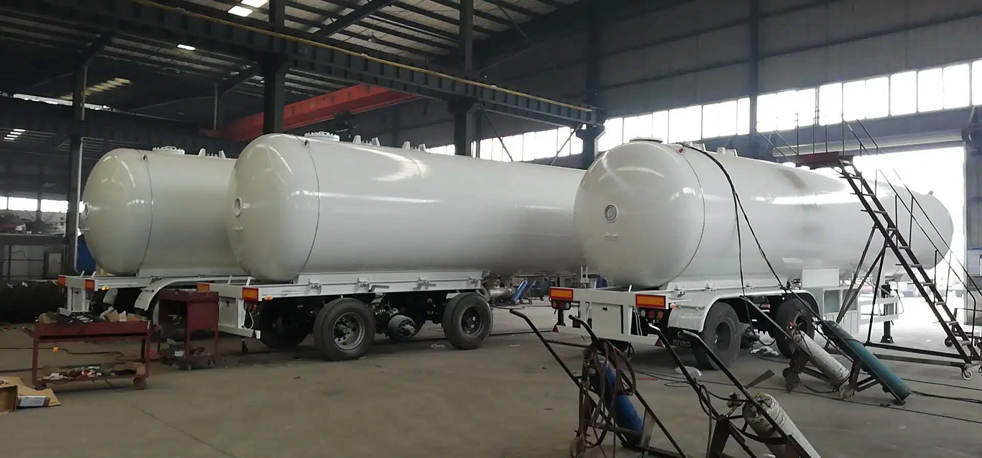 Heavy Duty 59.52cbm LPG Bullet Tank Trailer 30tons for Philippines Market