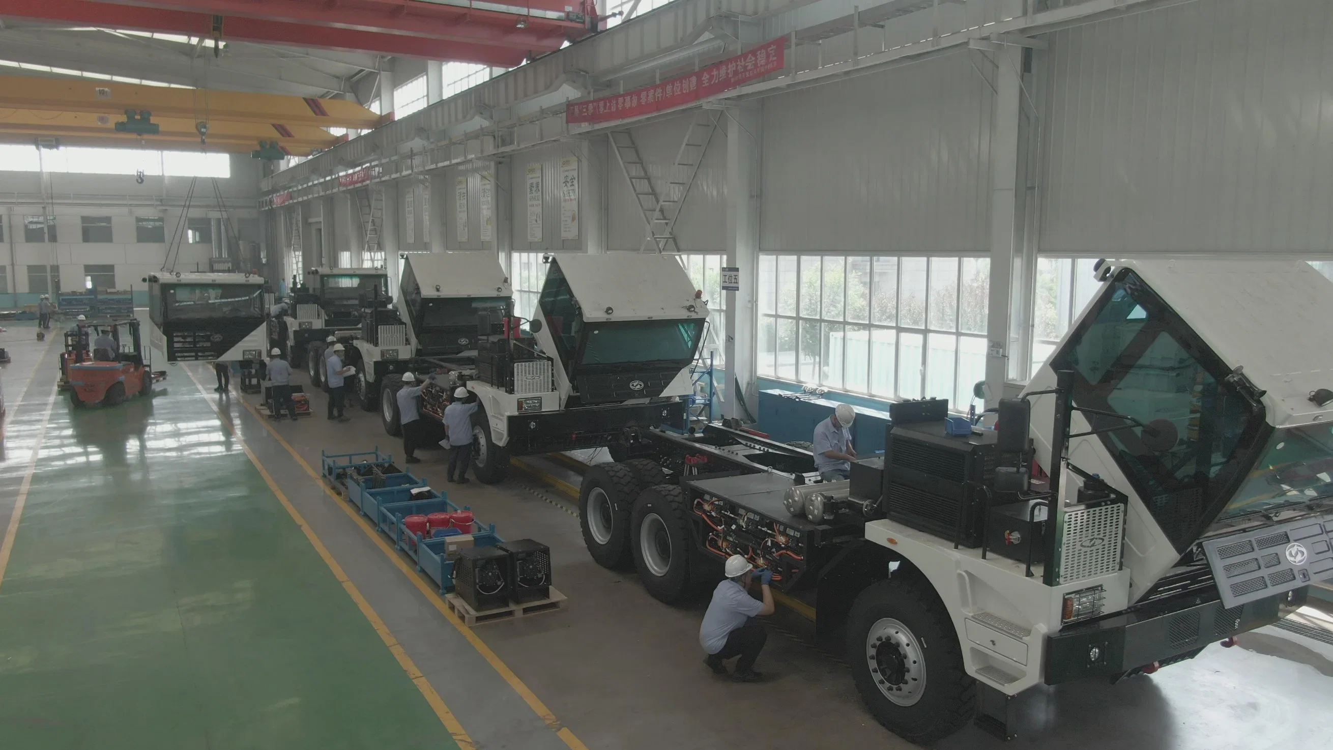 Nke90c Model 90 Tons Grade Electric Lithiumiron Phosphate Battery Driving Dump Truck,56 Tons Rated Load Weight,Double Motor Flexible Operate Lifting and Walking