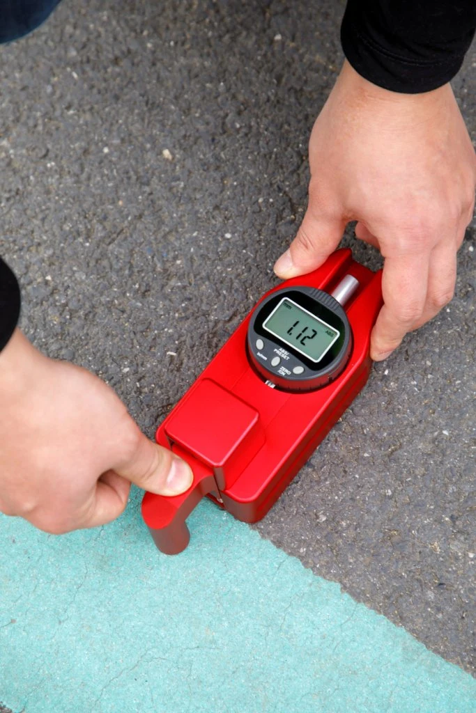 Prueba rápida Nuevo calibre de espesor de película digital de marcado de carreteras de nuevo tipo Instrumento