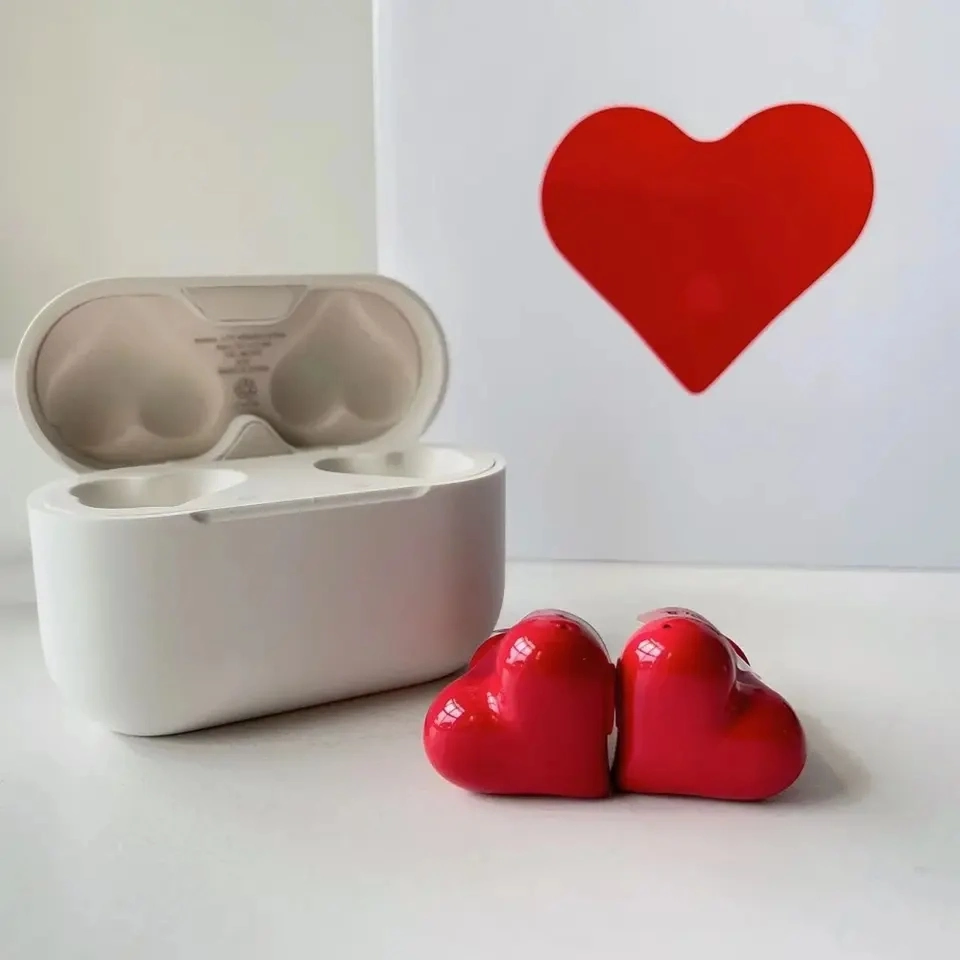 Japan&prime; S Heartbuds Bluetooth Love Headphone Hot Style Tws Heart-Shaped Earphone