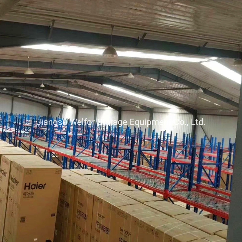 Rayonnage à palettes sélectif en acier robuste pour solutions de stockage d'entrepôt industriel.