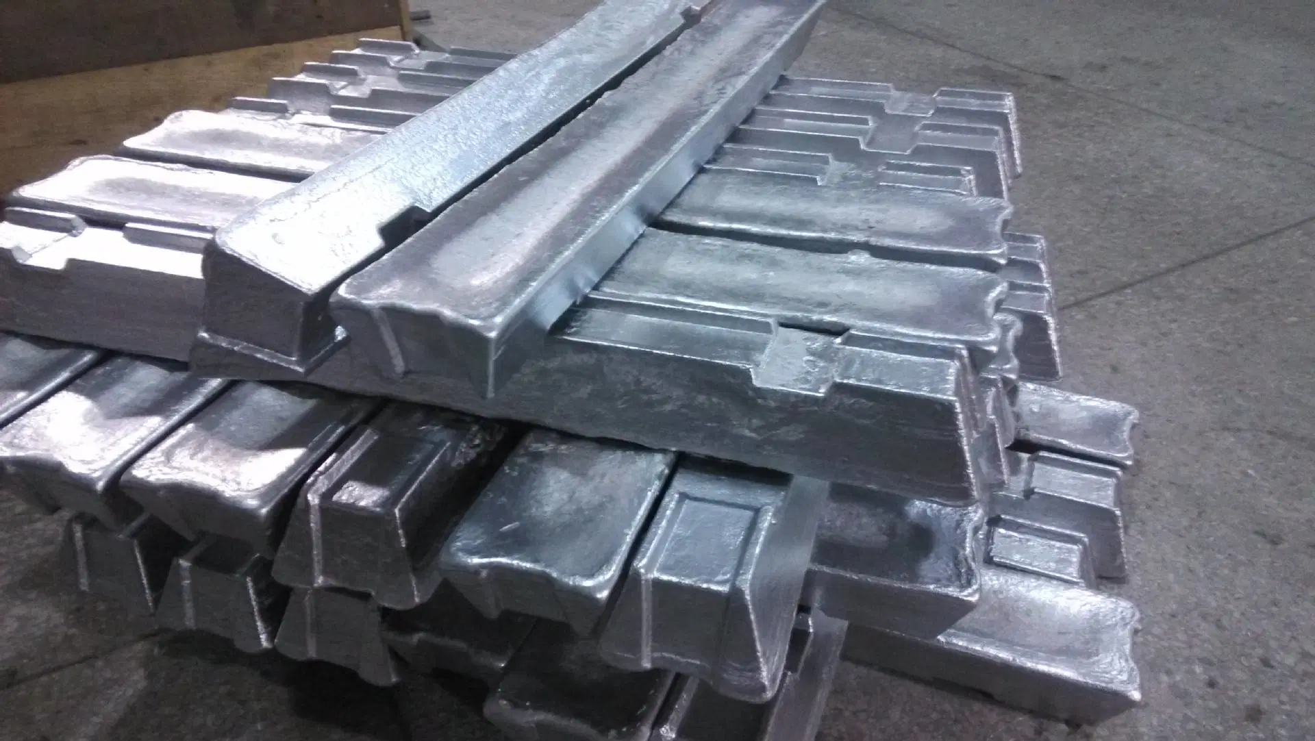 99,7 Aluminium-Ingot mit wettbewerbsfähigem Preis