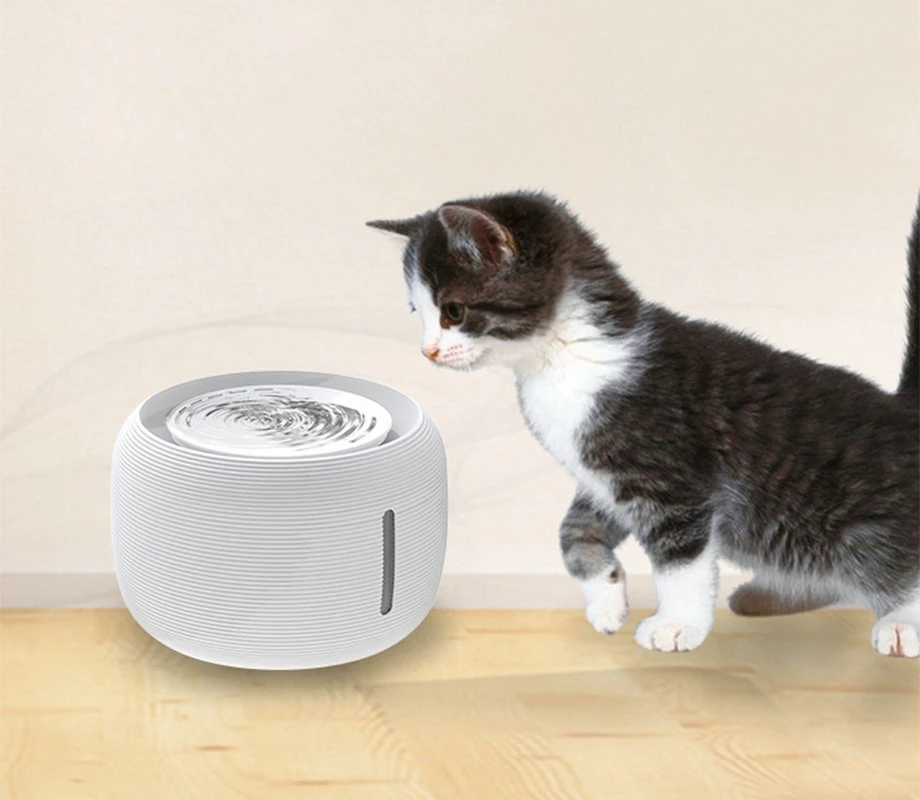 Water Fountain 2.5L Pet Cat Dog Automatic Filter Silent Drinking Feeder USB Powered Wbb18648