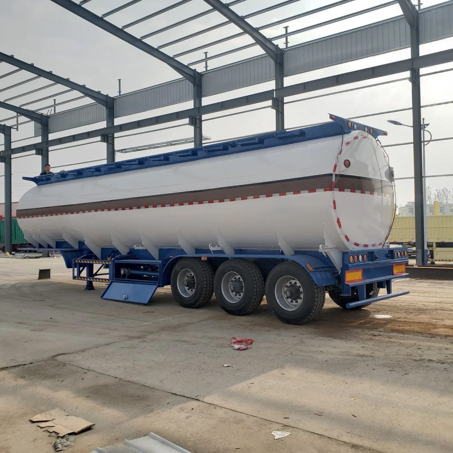 3 Axles 45cbm 42cbm Petro Fuel Petroleum Tankers Trailer for Sale