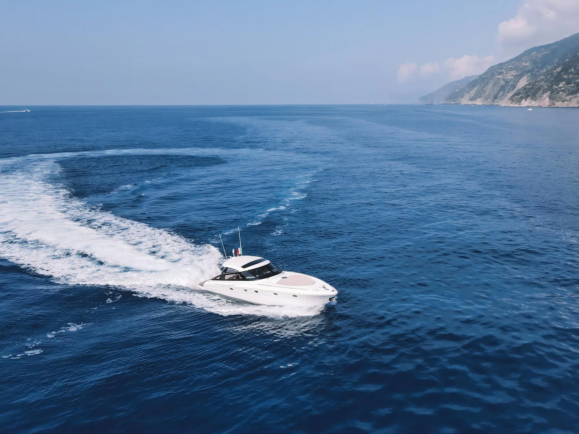 Nouveau yacht luxueux bateaux/ Chine les coques de bateau de vitesse en fibre de verre yacht de luxe