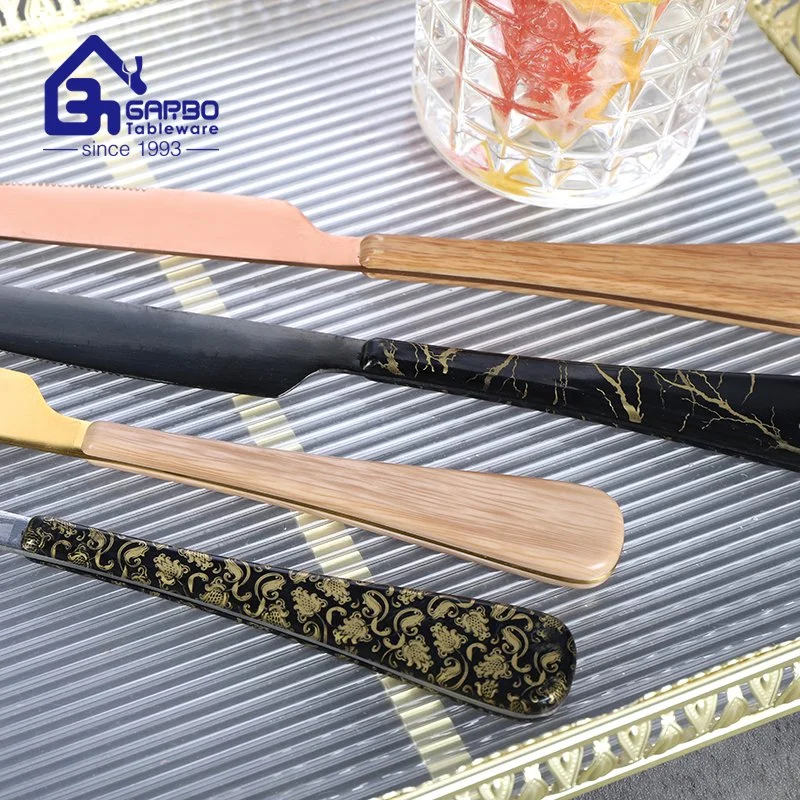 Wholesale Factory Cheap Mirror Polish Cutlery Set Golden Ion-Plating Colored Plating Dinner Knife Spoon Fork with Wooden-Like Plastic Lid