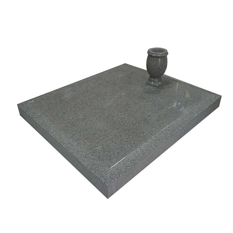 G614c American Style Granite Maker with Vase for Grave