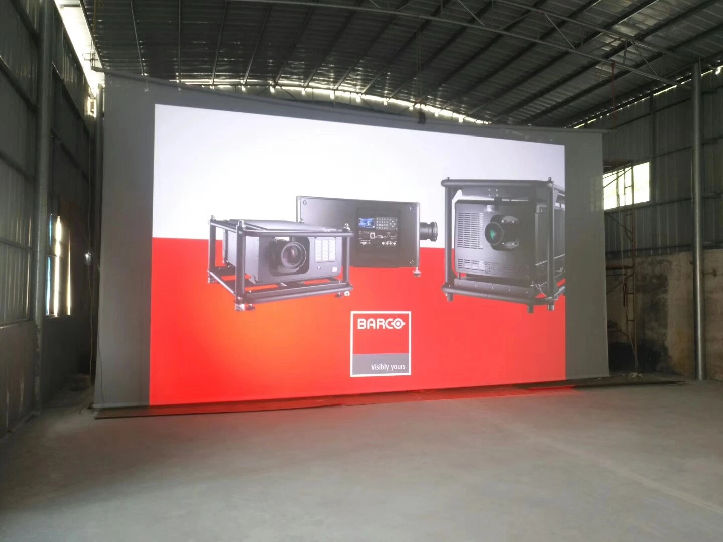 180&deg; / 360&deg; Simulation Screen / Curved Projector Screen